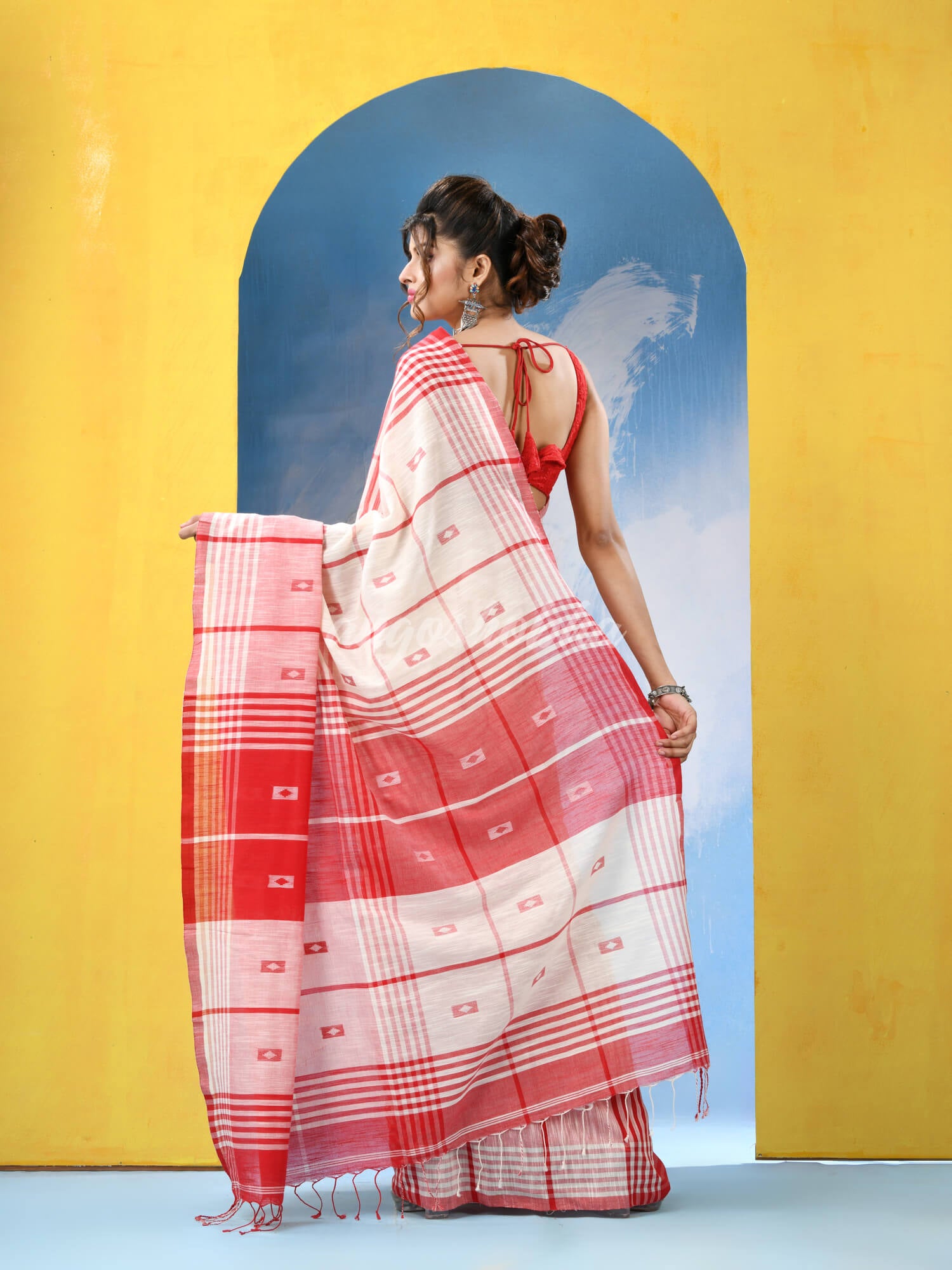 Off White Red Cotton Handloom Saree