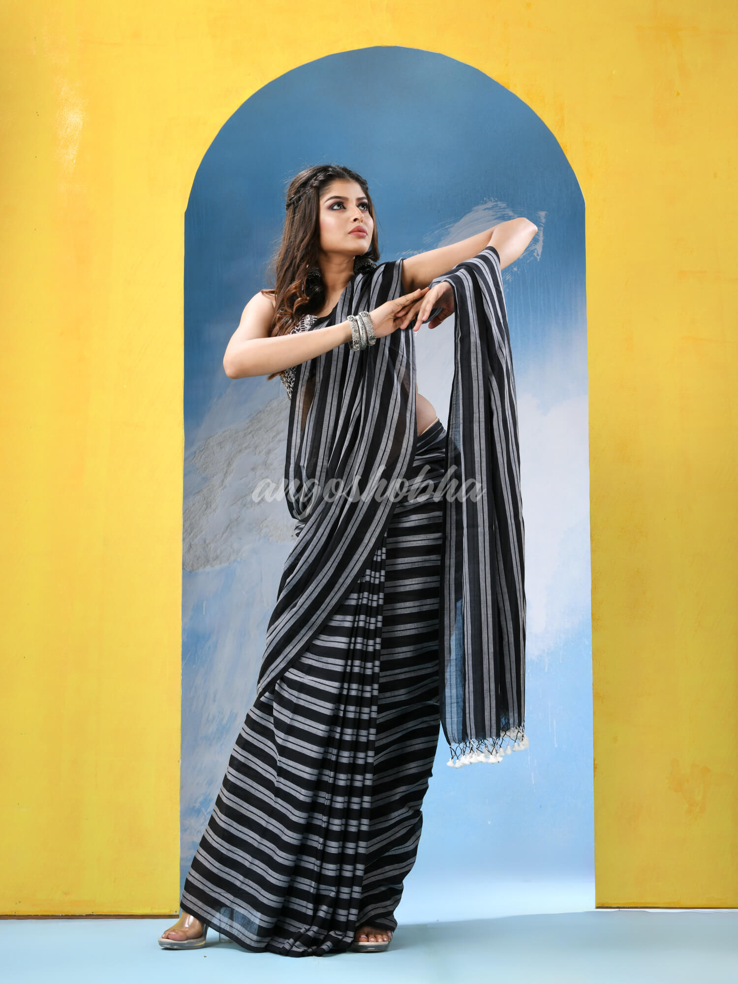 Grey Black Check Cotton Handloom Saree