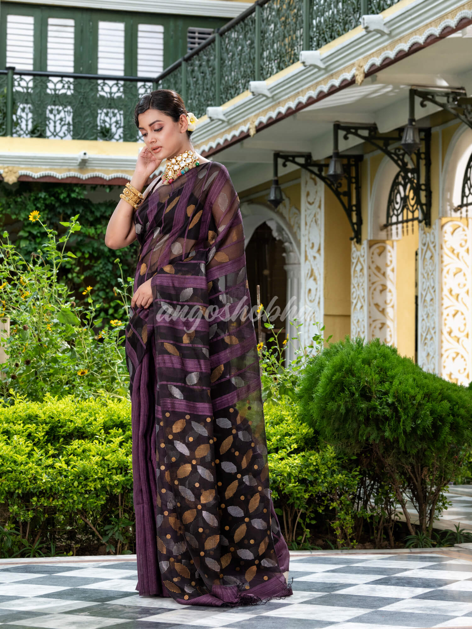 matka silk saree wholesale option available.