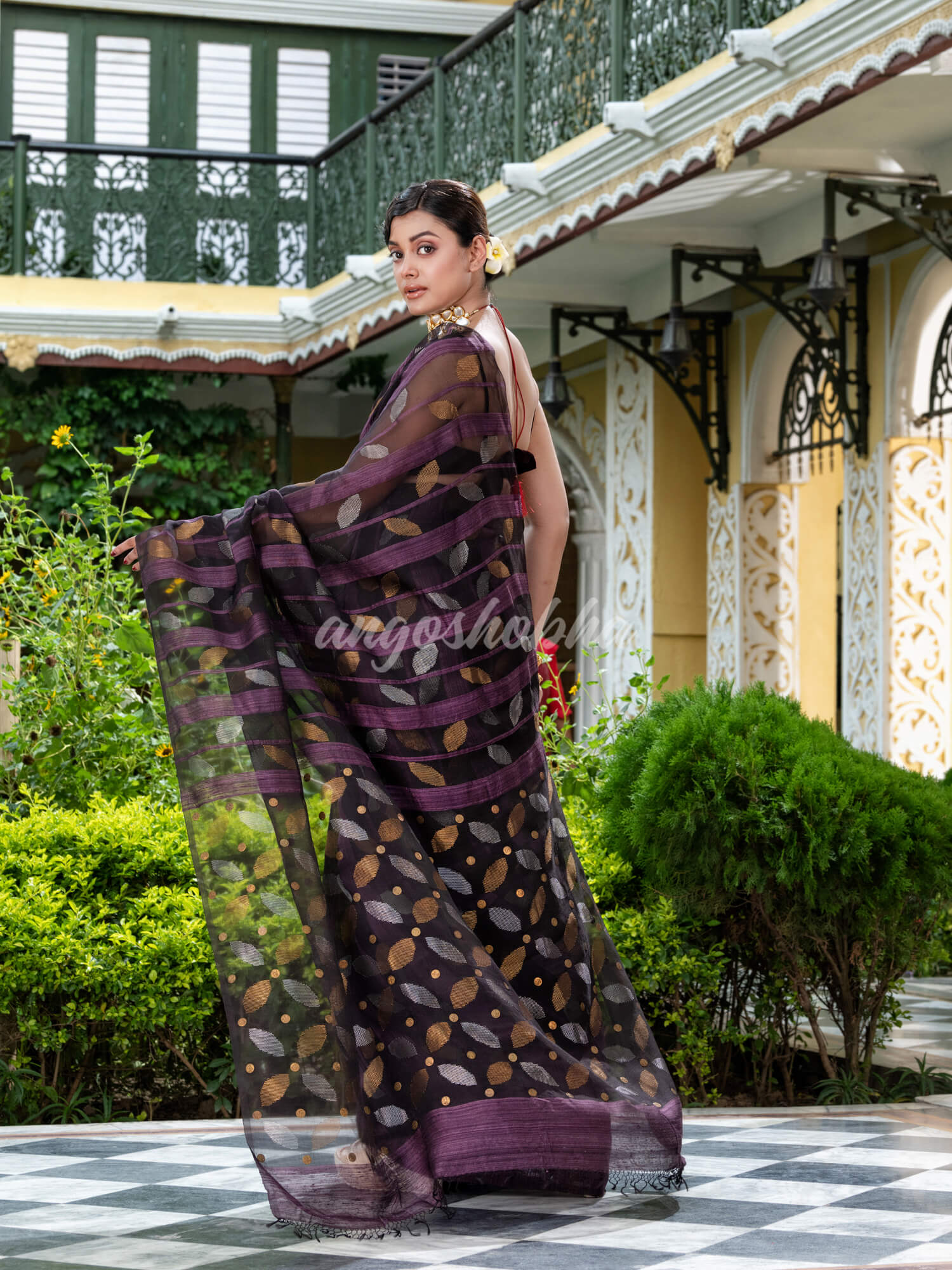 Chocolate Matka Silk Handloom Saree