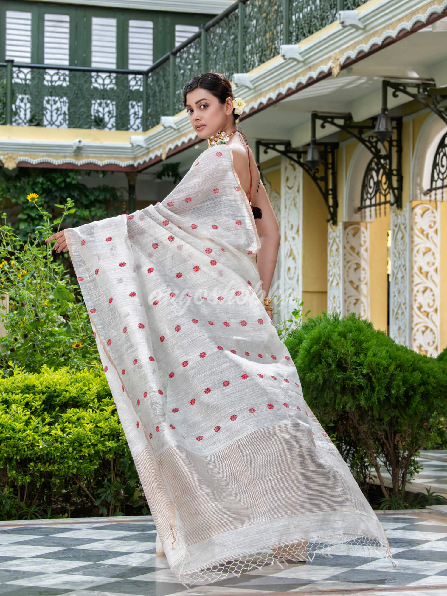 White Matka Silk Handloom Saree