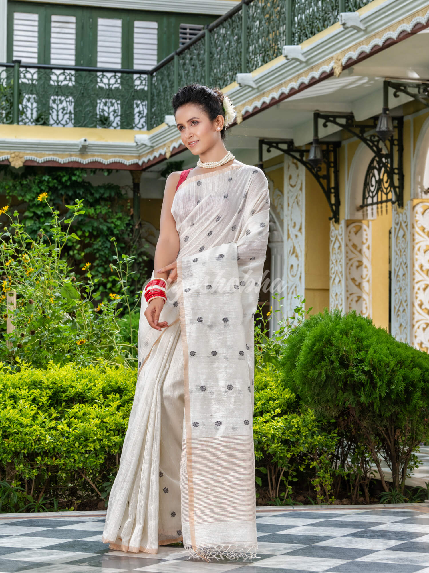 White Matka Silk Handloom Saree