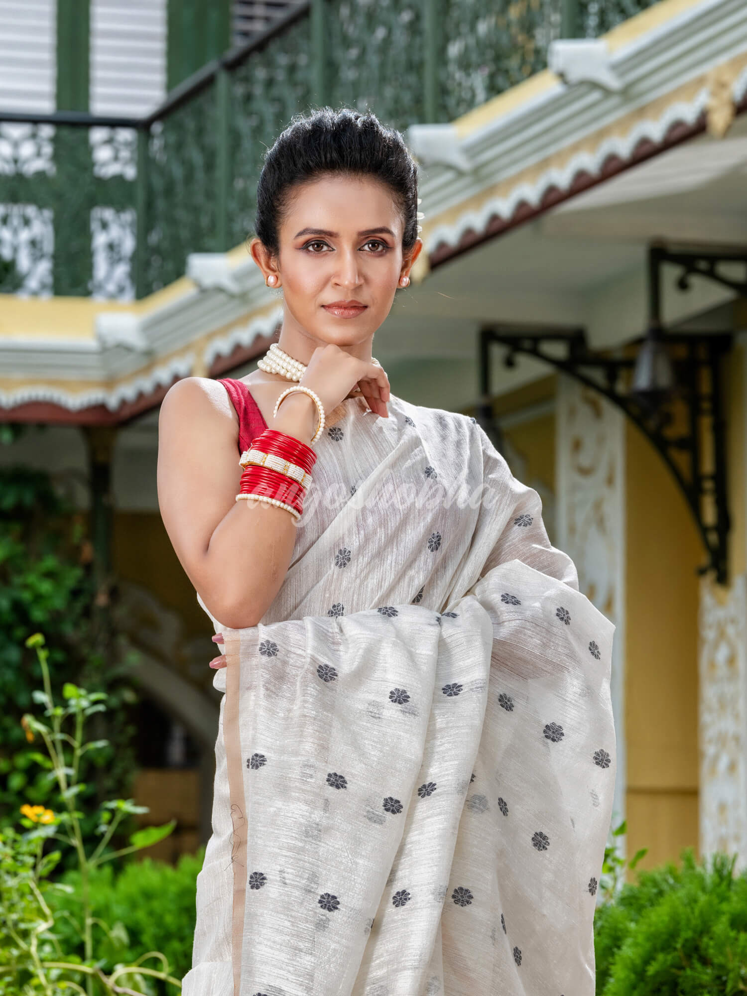 White Matka Silk Handloom Saree