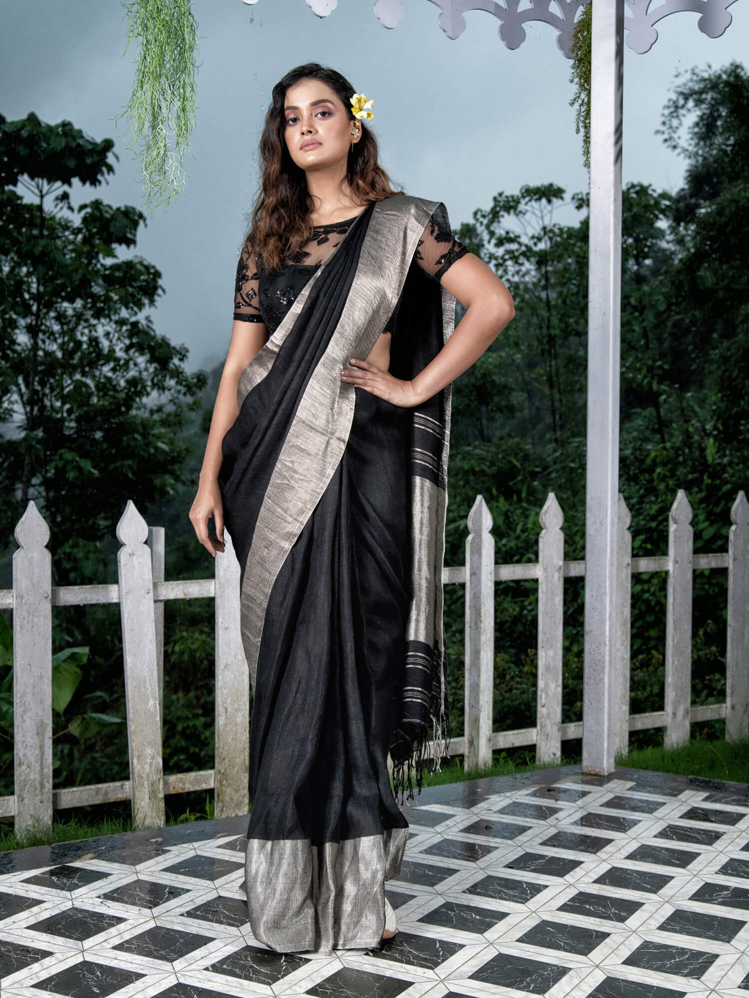 BlackTraditional Handloom Linen Saree