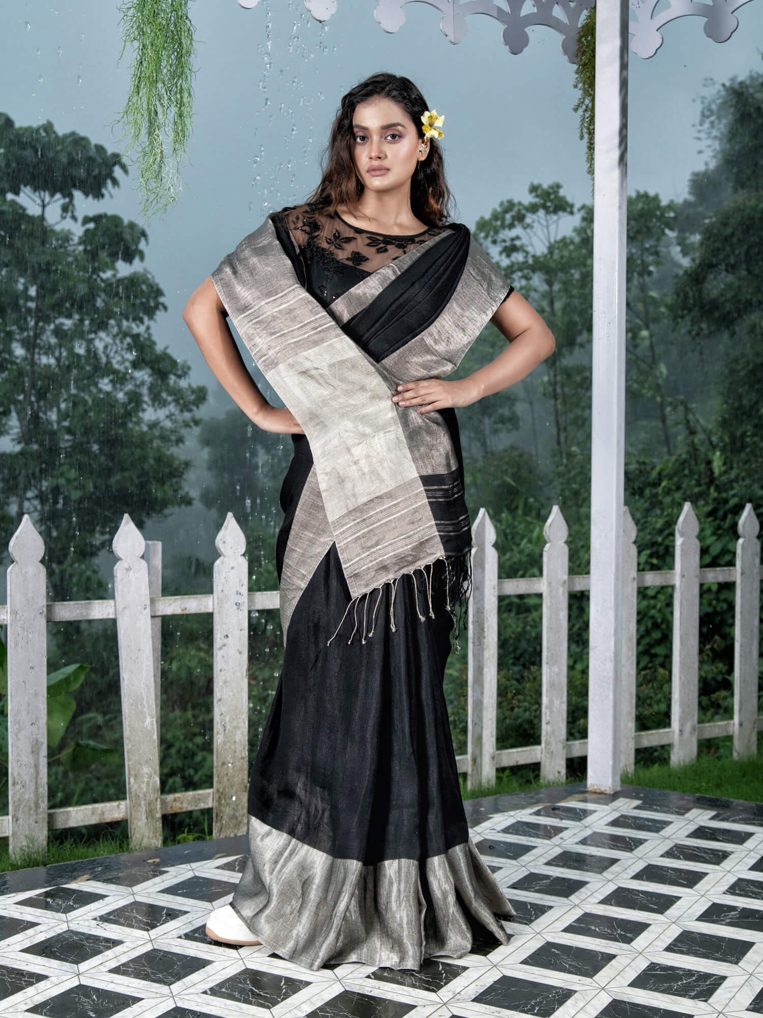 BlackTraditional Handloom Linen Saree