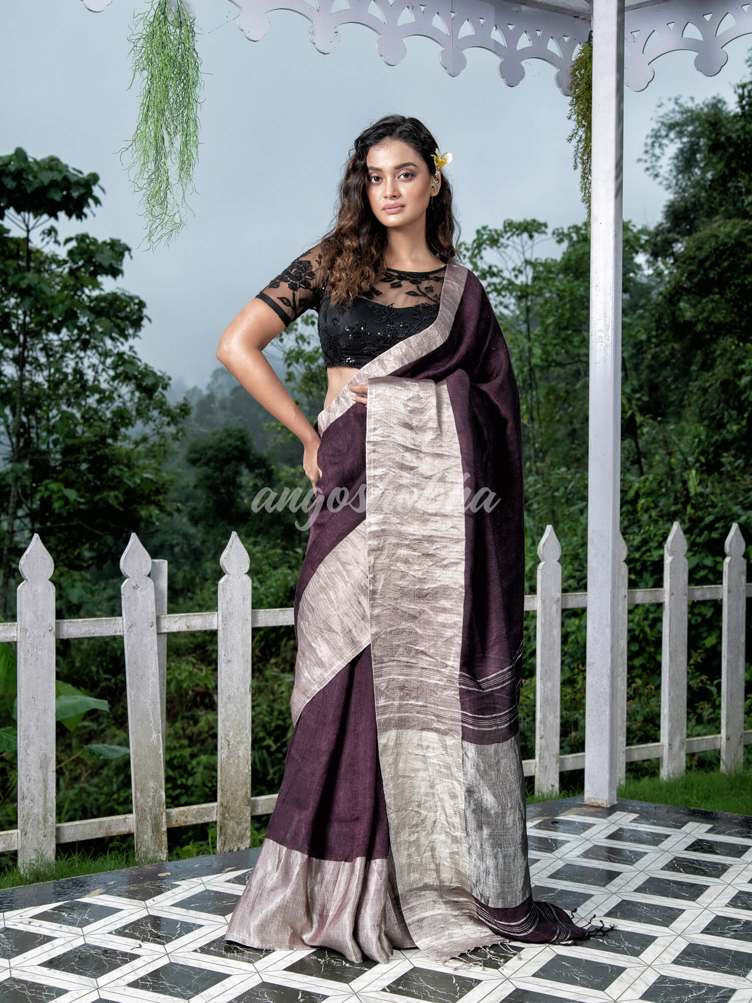 WineTraditional Handloom Linen Saree