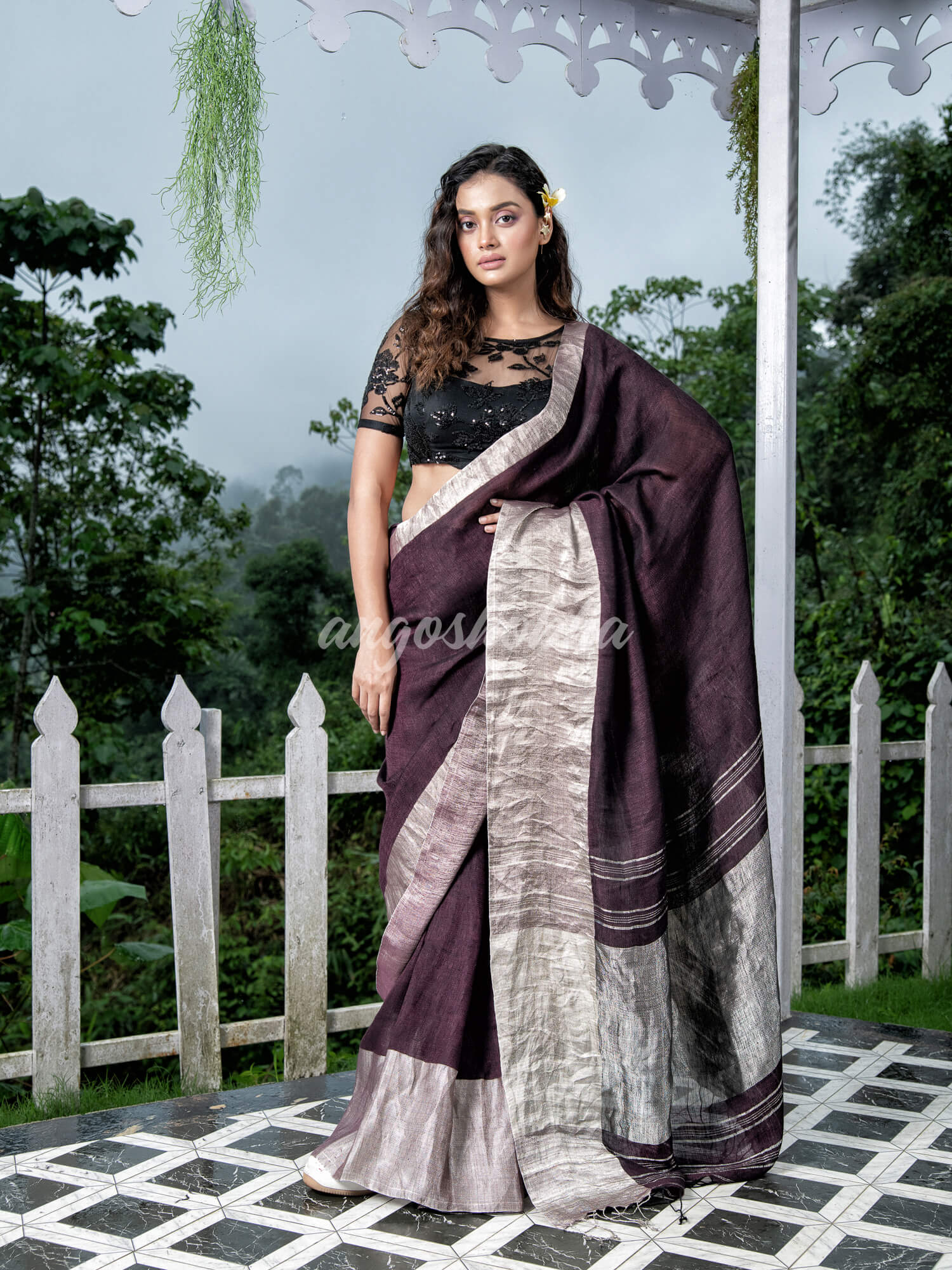 WineTraditional Handloom Linen Saree