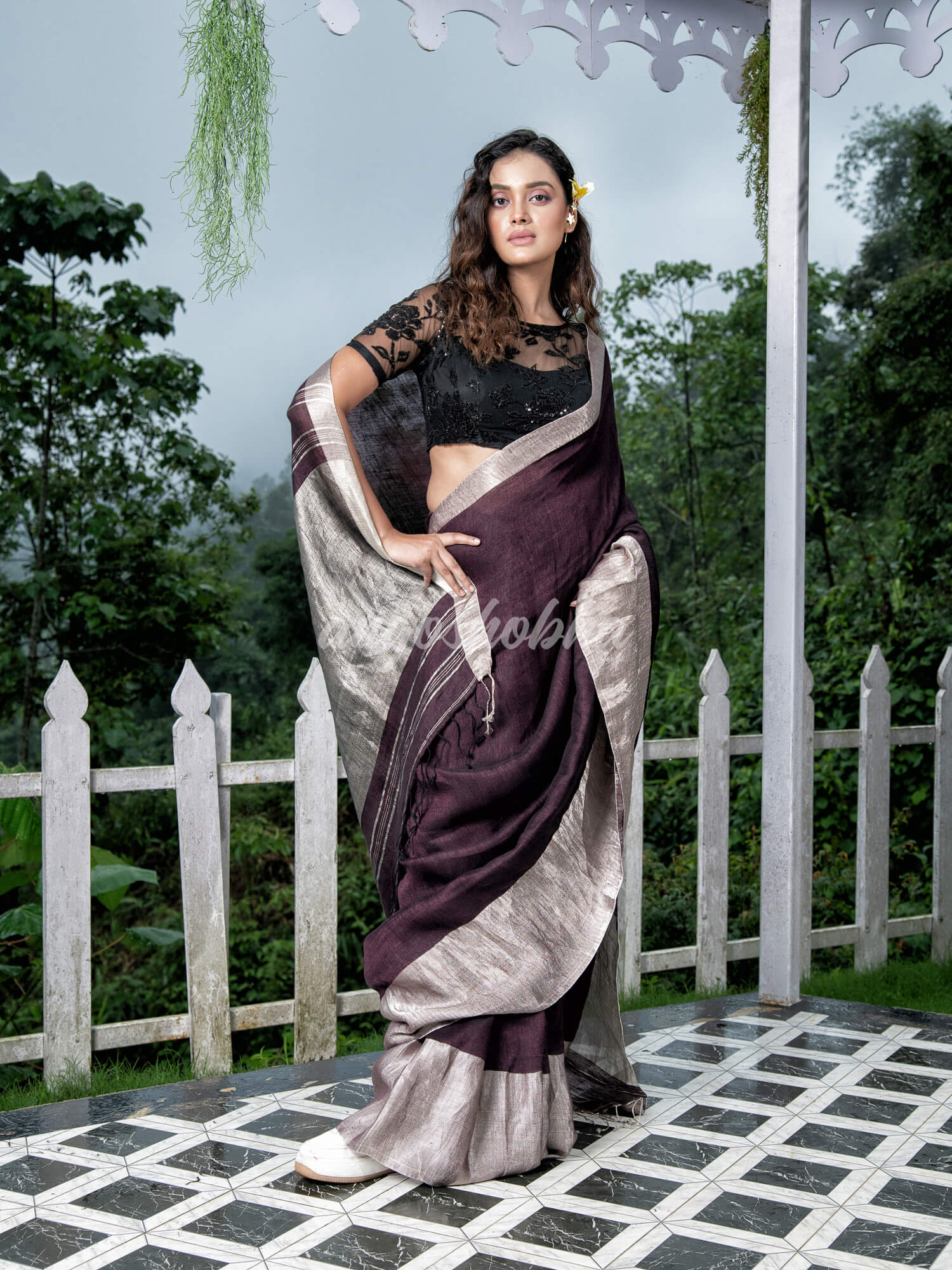 WineTraditional Handloom Linen Saree
