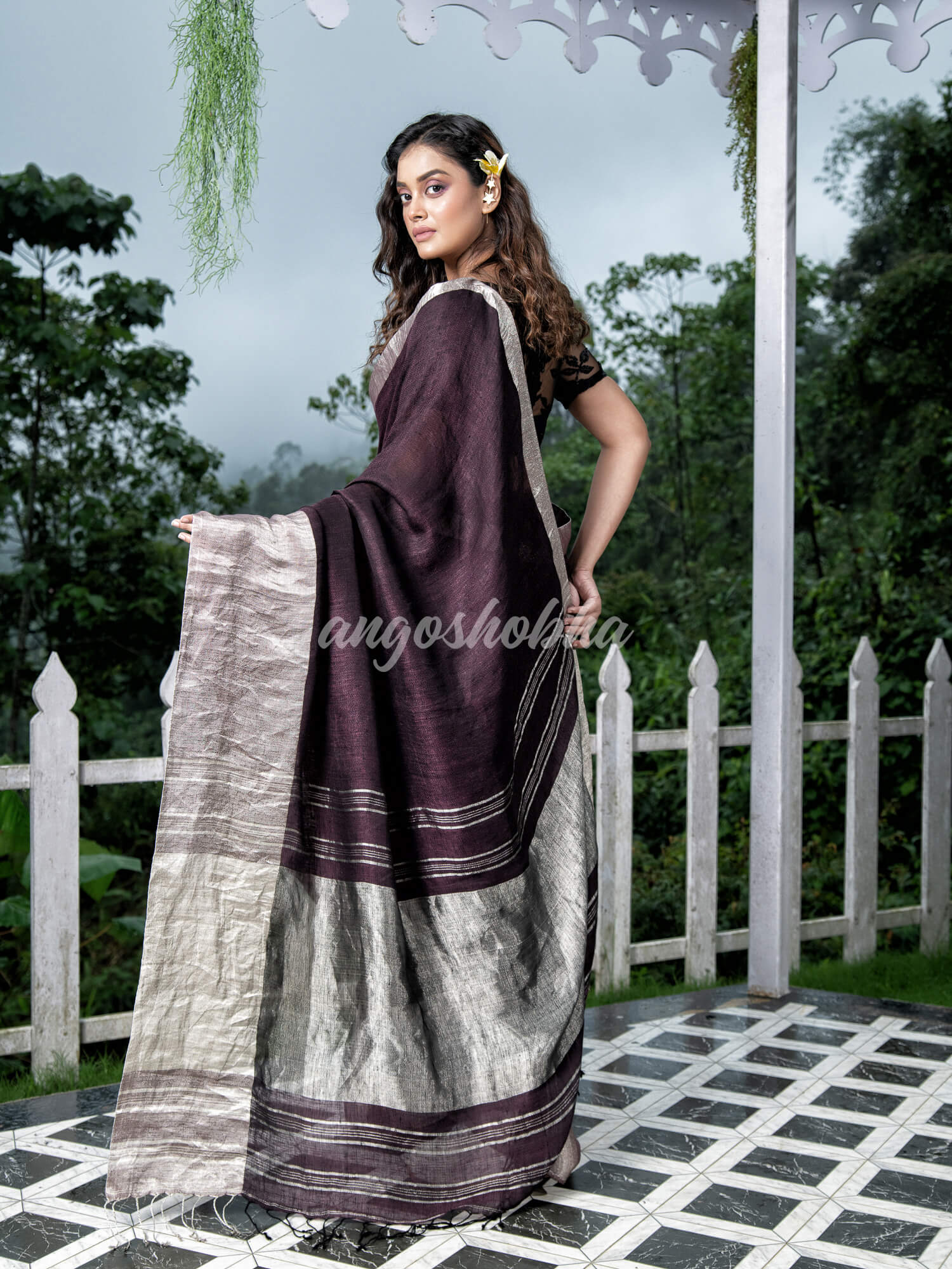 WineTraditional Handloom Linen Saree