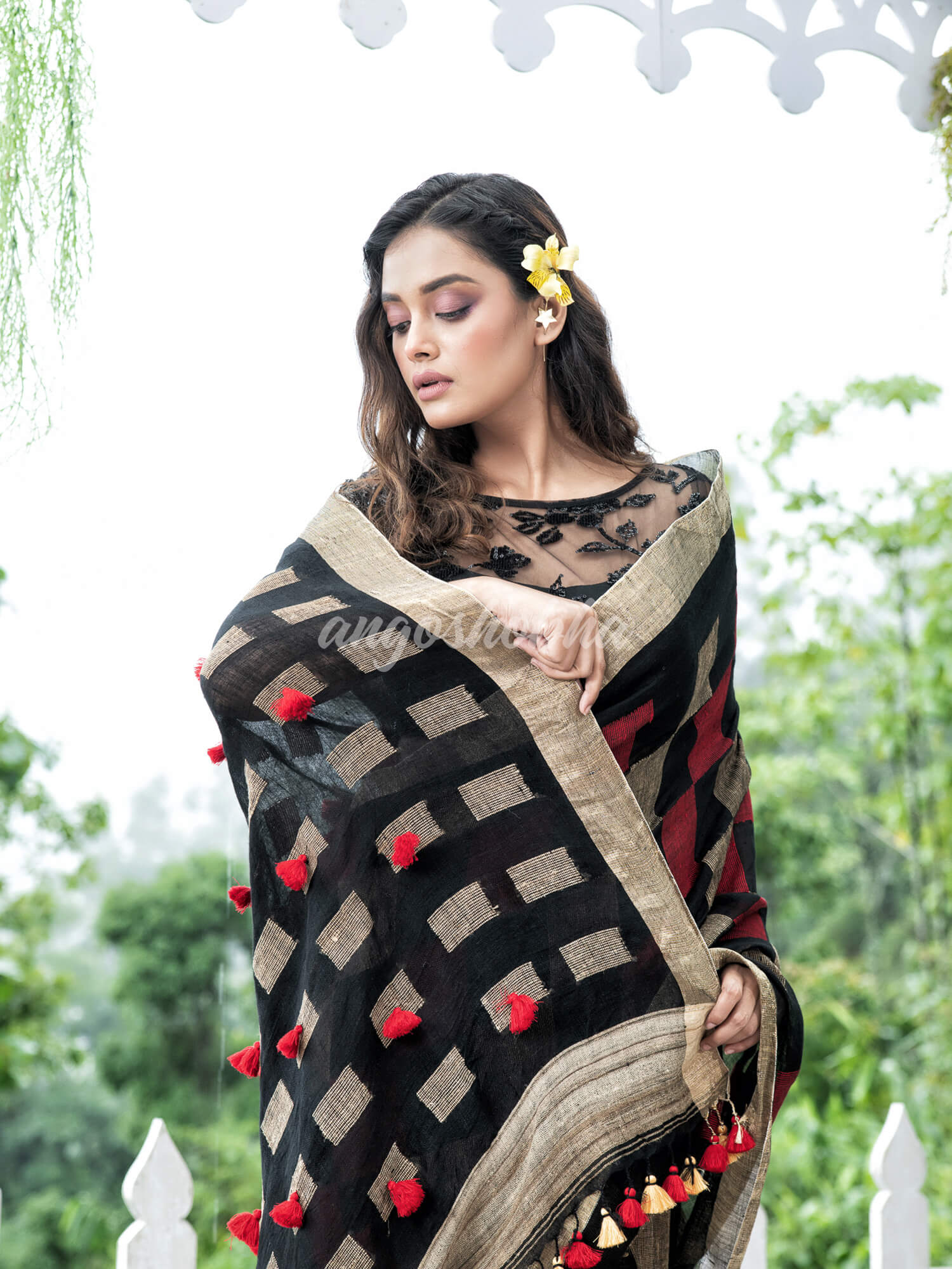 Black  Linen Body with Red & Beige Box Design Bronze Border Multi Color Tassels Pallu Handwoven Saree