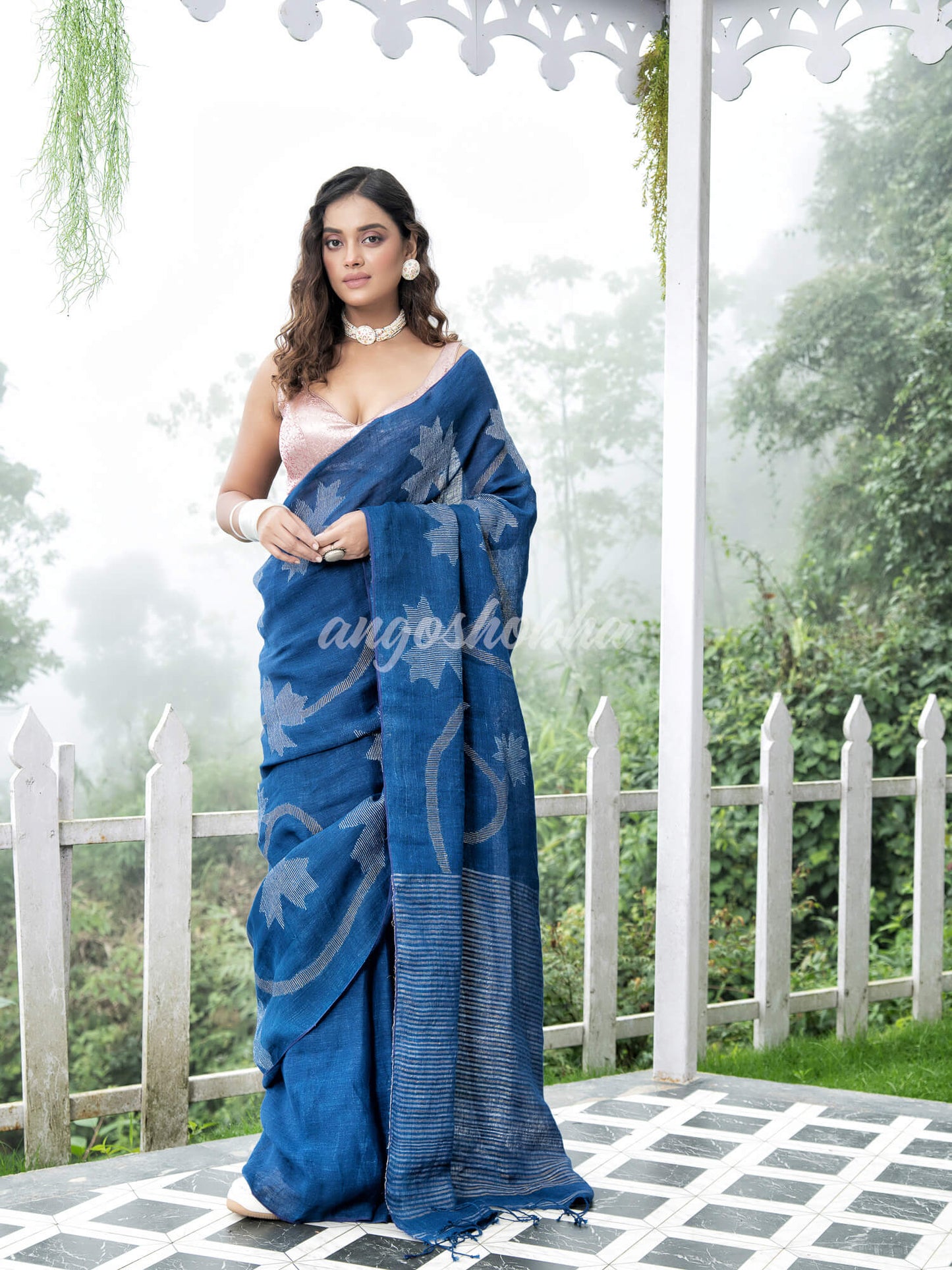 Blue Body Synchronised with Jamdani Design Golden & Silver Stripes Pallu Ribbon Border Handwoven Saree