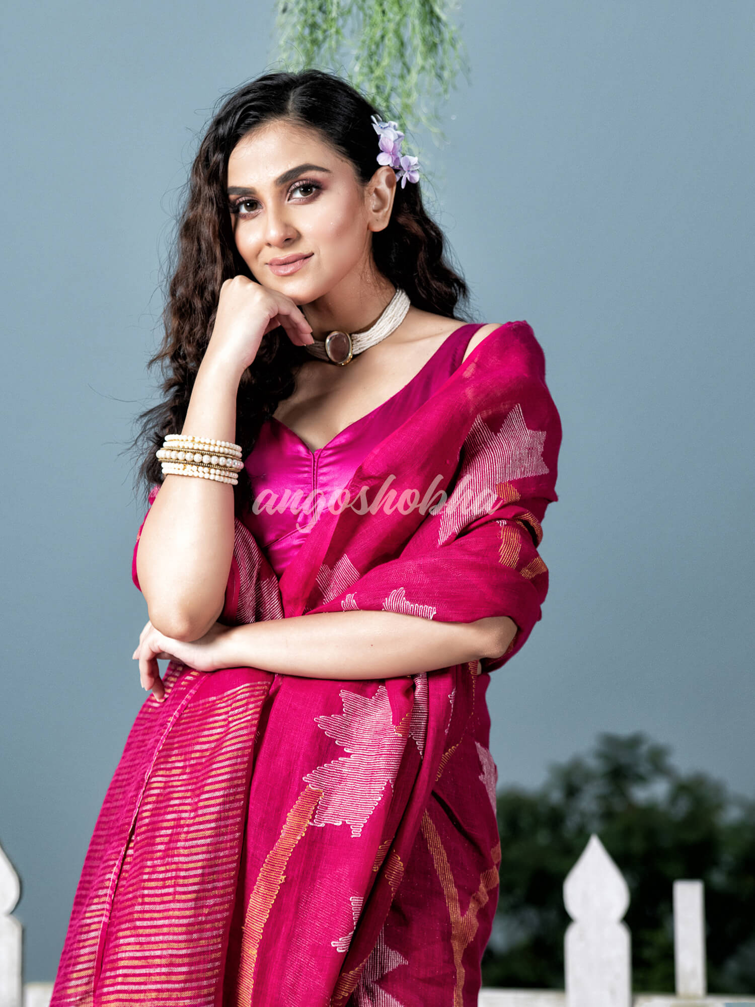 Rani Body Synchronised with Jamdani Design Golden & Silver Stripes Pallu Ribbon Border Handwoven Saree