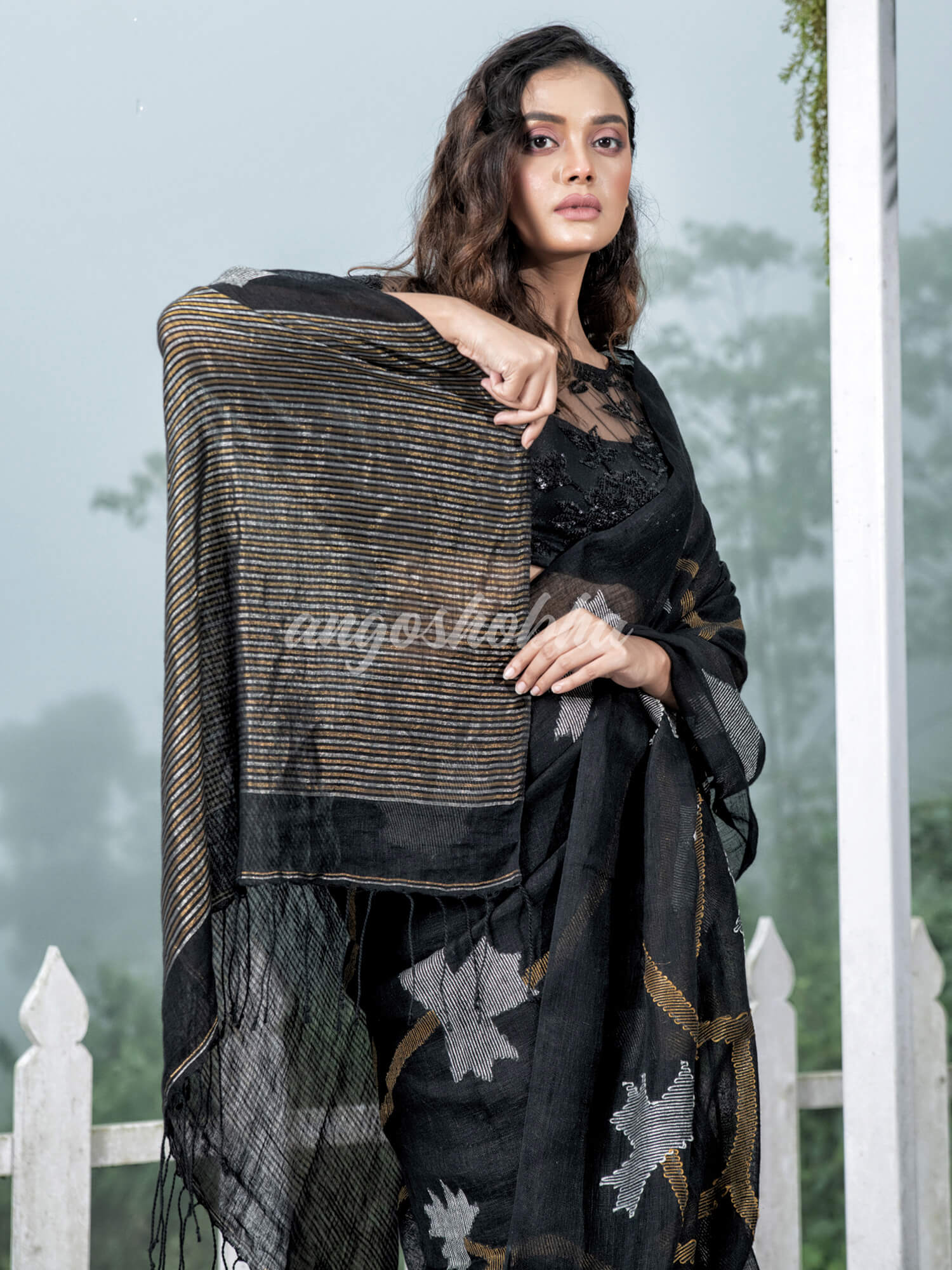 Black  Body Synchronised with Jamdani Design Golden & Silver Stripes Pallu Ribbon Border Handwoven Linen Saree