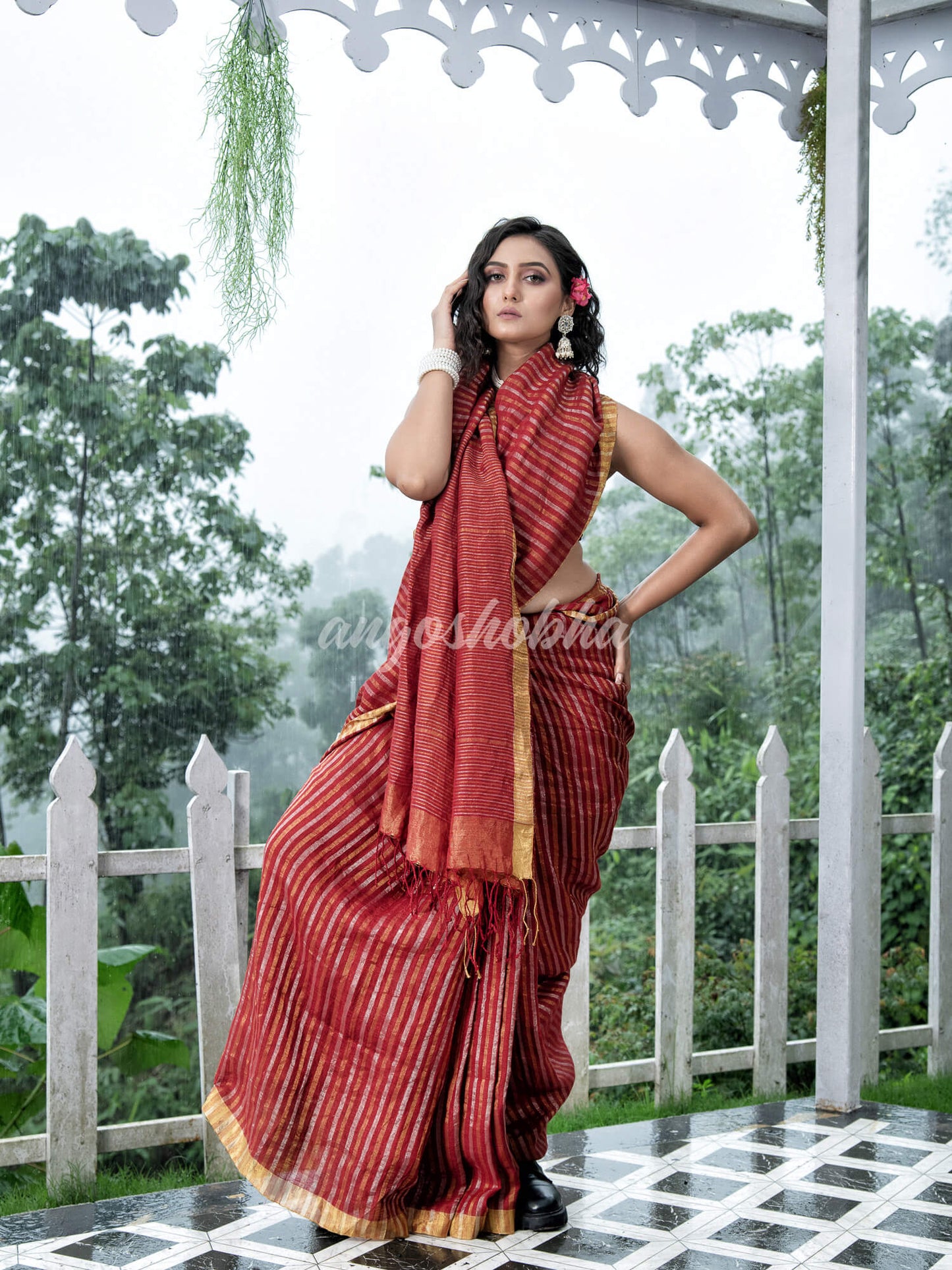 Maroon Linen Silver & Golden Stripes Body with Golden Border Bengal Handwoven Saree
