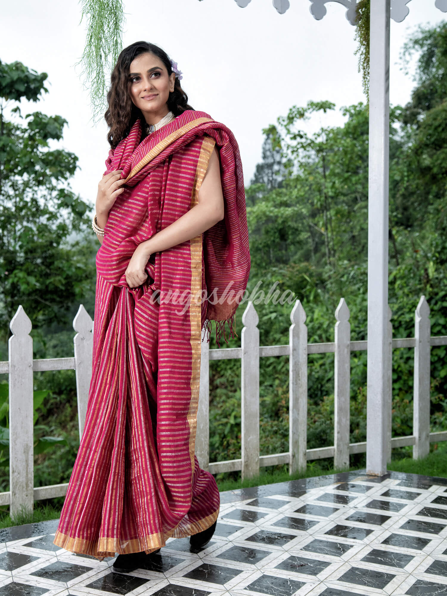 Rani Linen Silver & Golden Stripes Body with Golden Border Bengal Handwoven Saree