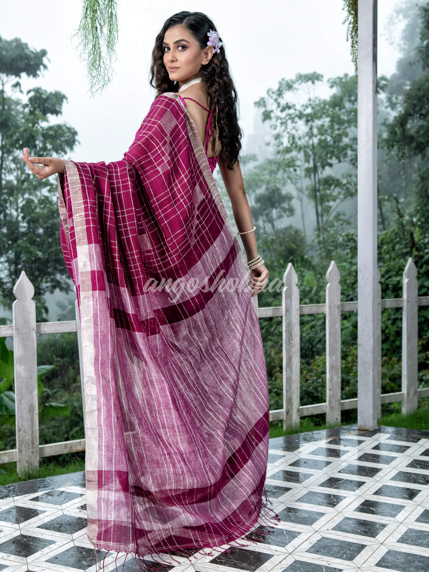 Magenta Linen Silver Check Body with Silver Border & Pallu Bengal Handwoven Saree