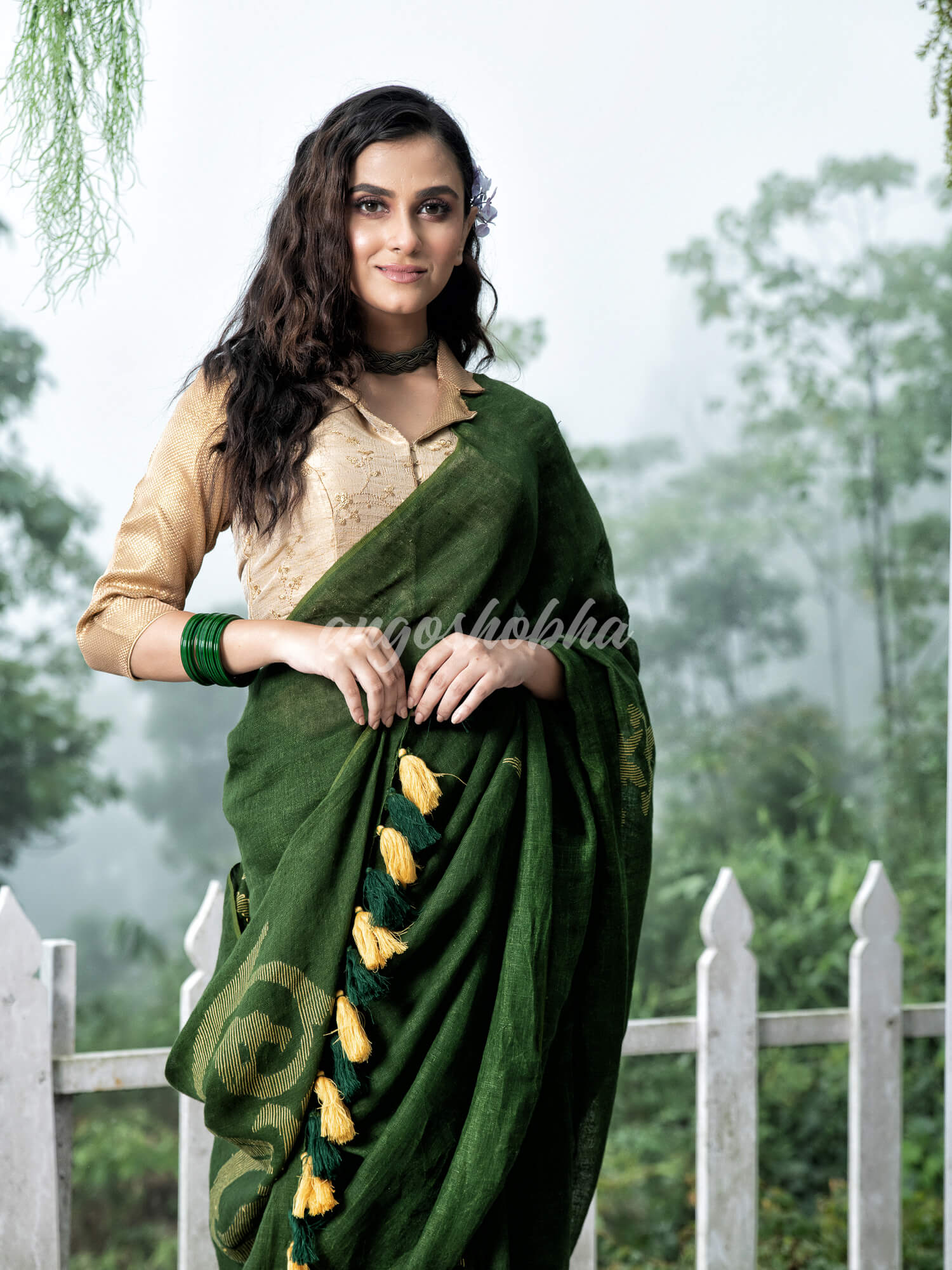 Bottle Green Jamdani Handwoven Linen Saree