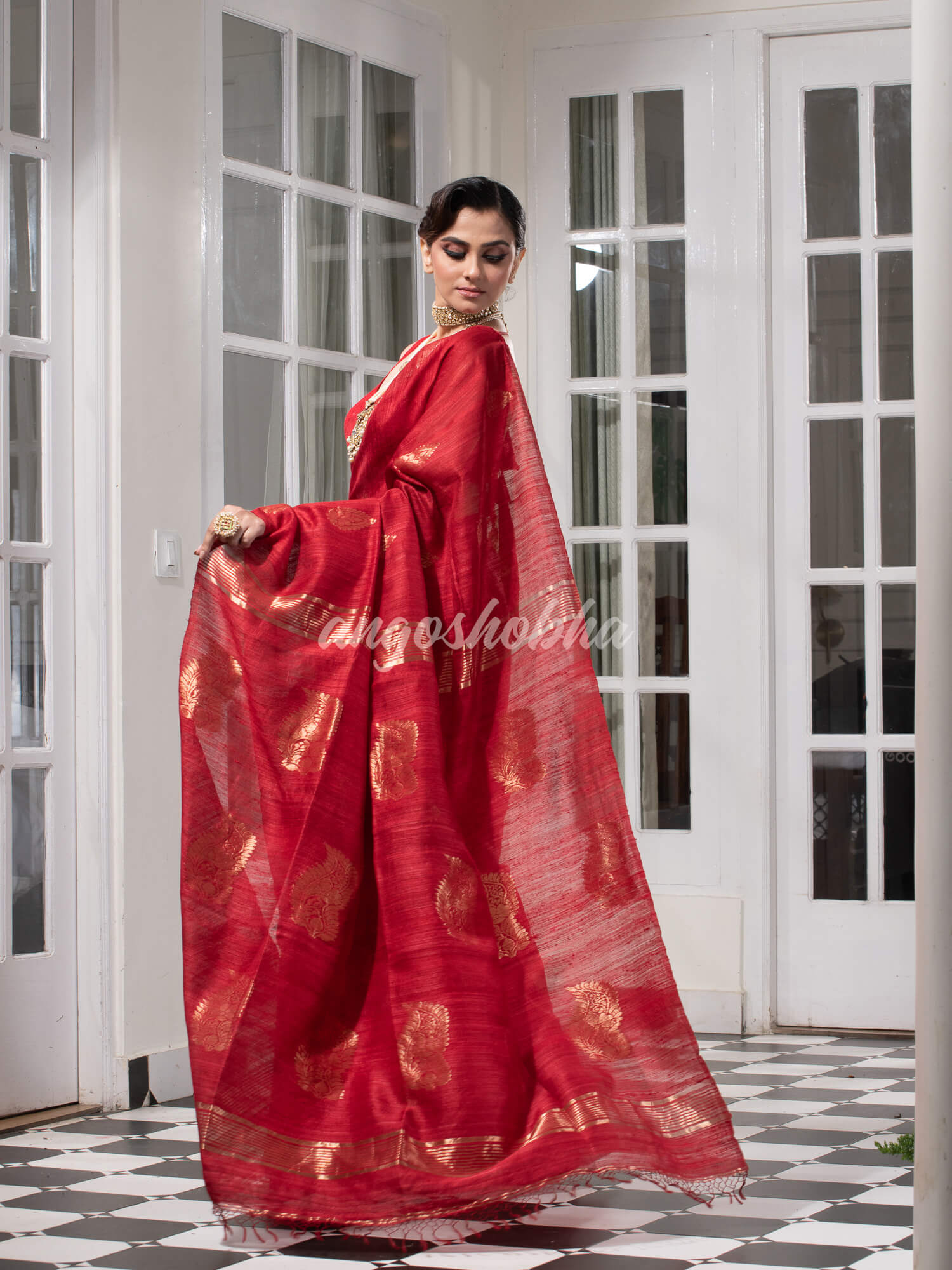 Maroon Matka Body with Golden Motifs & Kolka Pallu Handwoven Saree