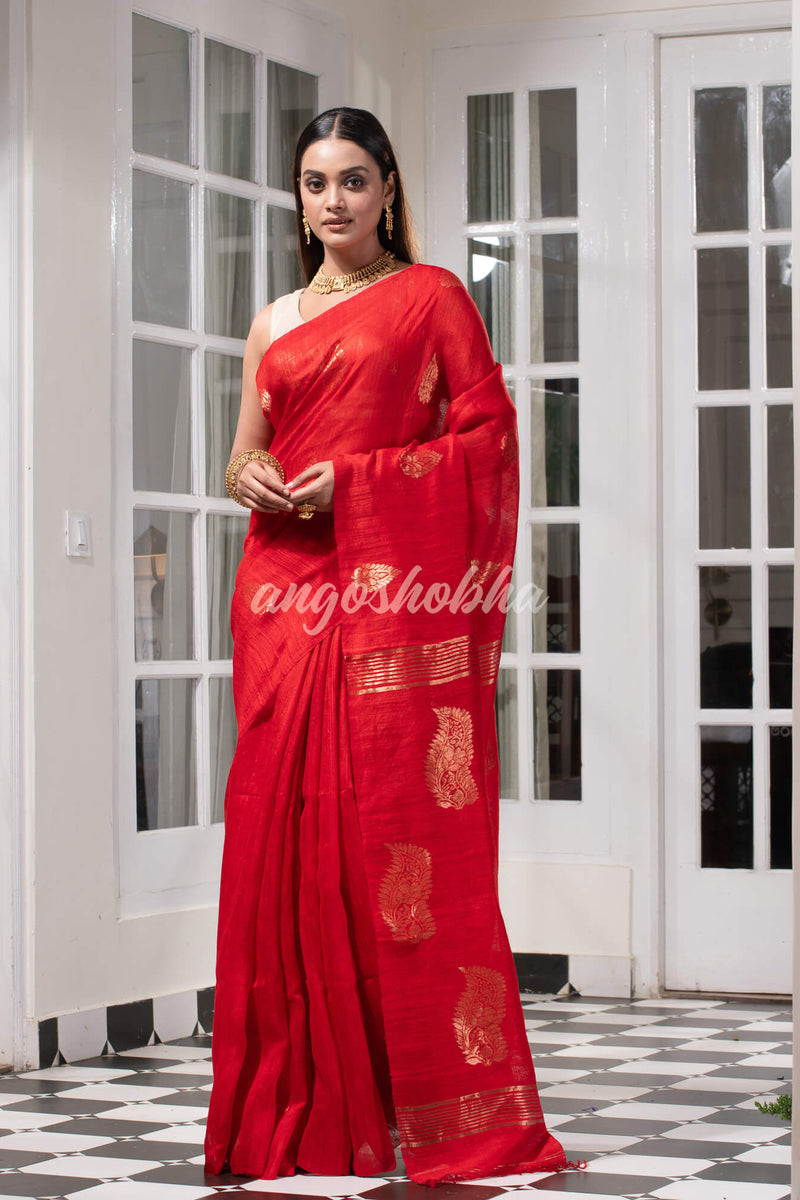 Red Matka Body with Golden Motifs & Kolka Pallu Handwoven Saree