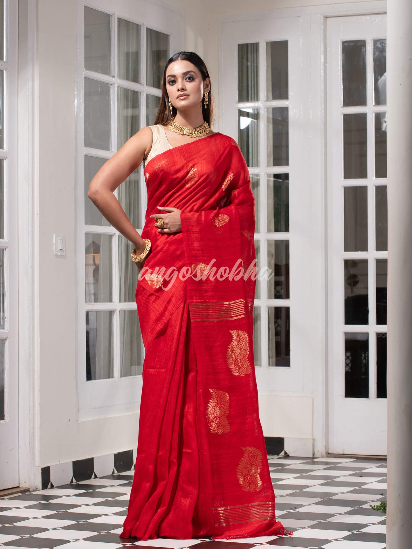 Red Matka Body with Golden Motifs & Kolka Pallu Handwoven Saree