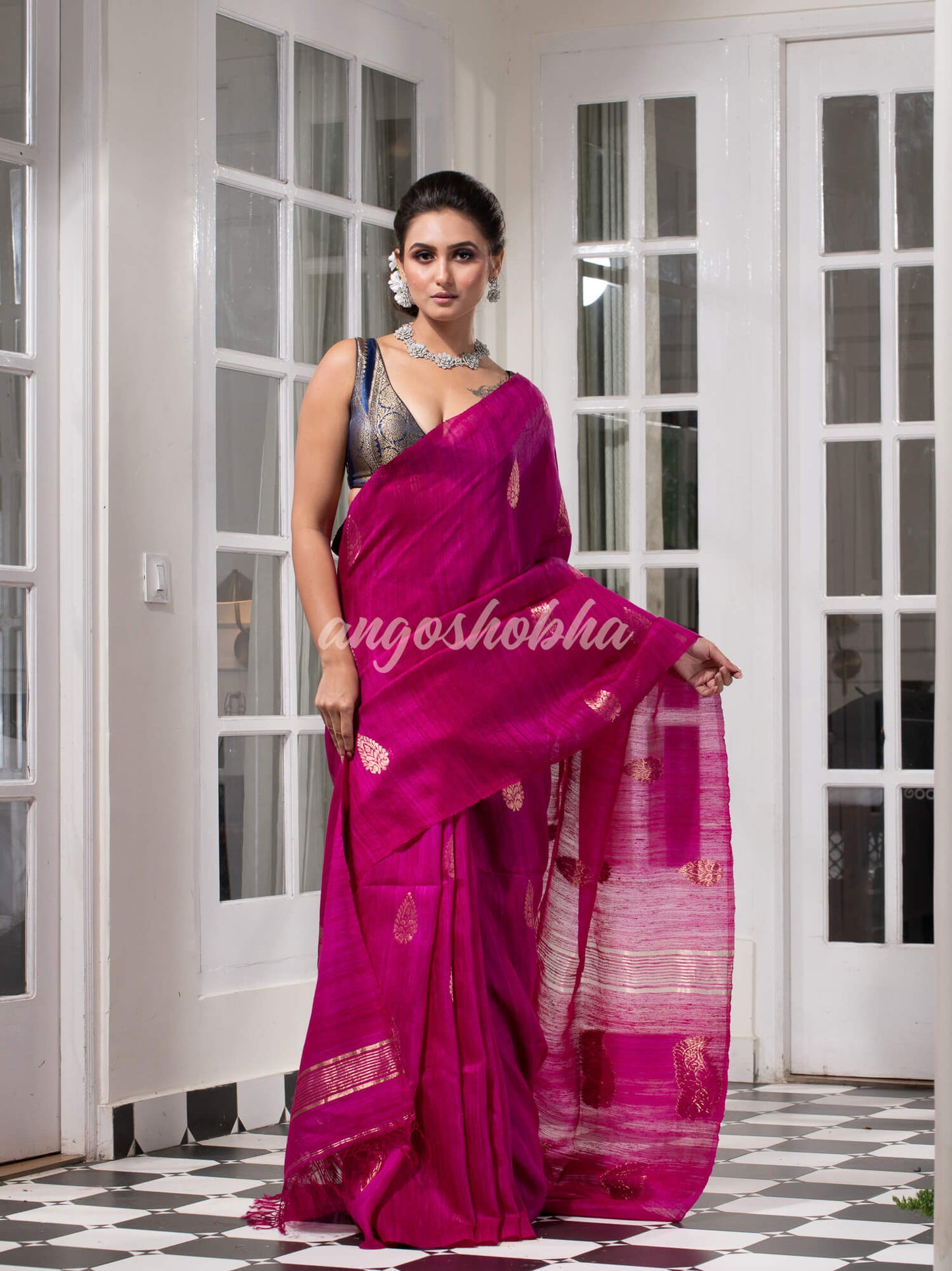 Magenta  Matka Body with Golden Motifs & Kolka Pallu Handwoven Saree