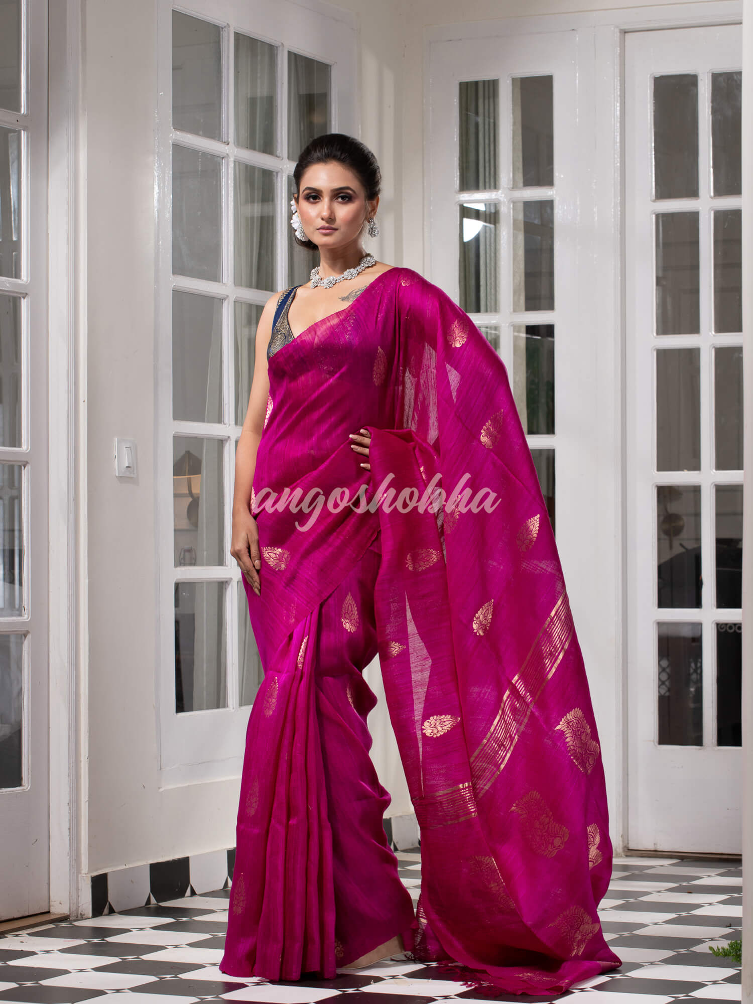 Magenta  Matka Body with Golden Motifs & Kolka Pallu Handwoven Saree
