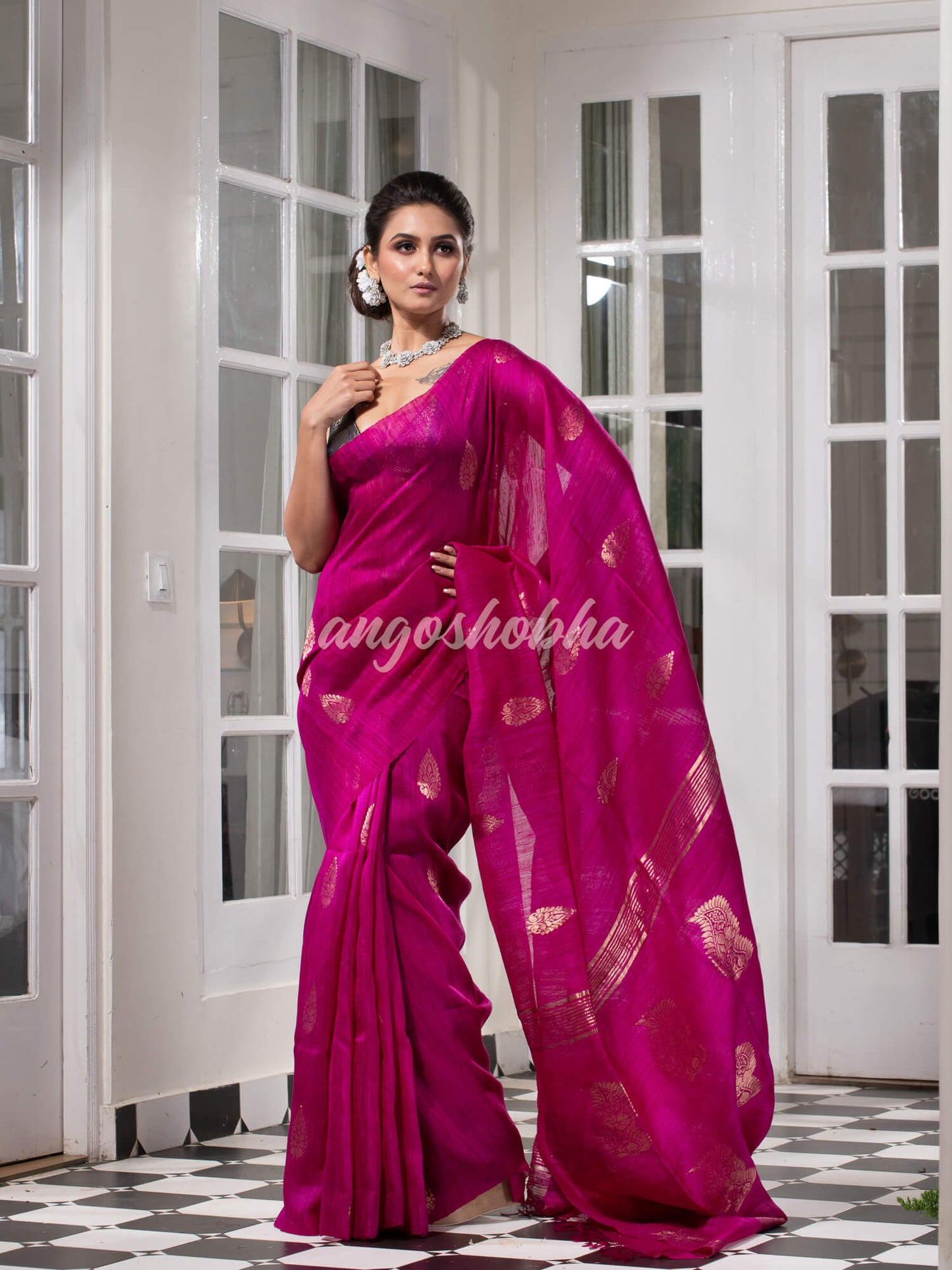 Magenta  Matka Body with Golden Motifs & Kolka Pallu Handwoven Saree