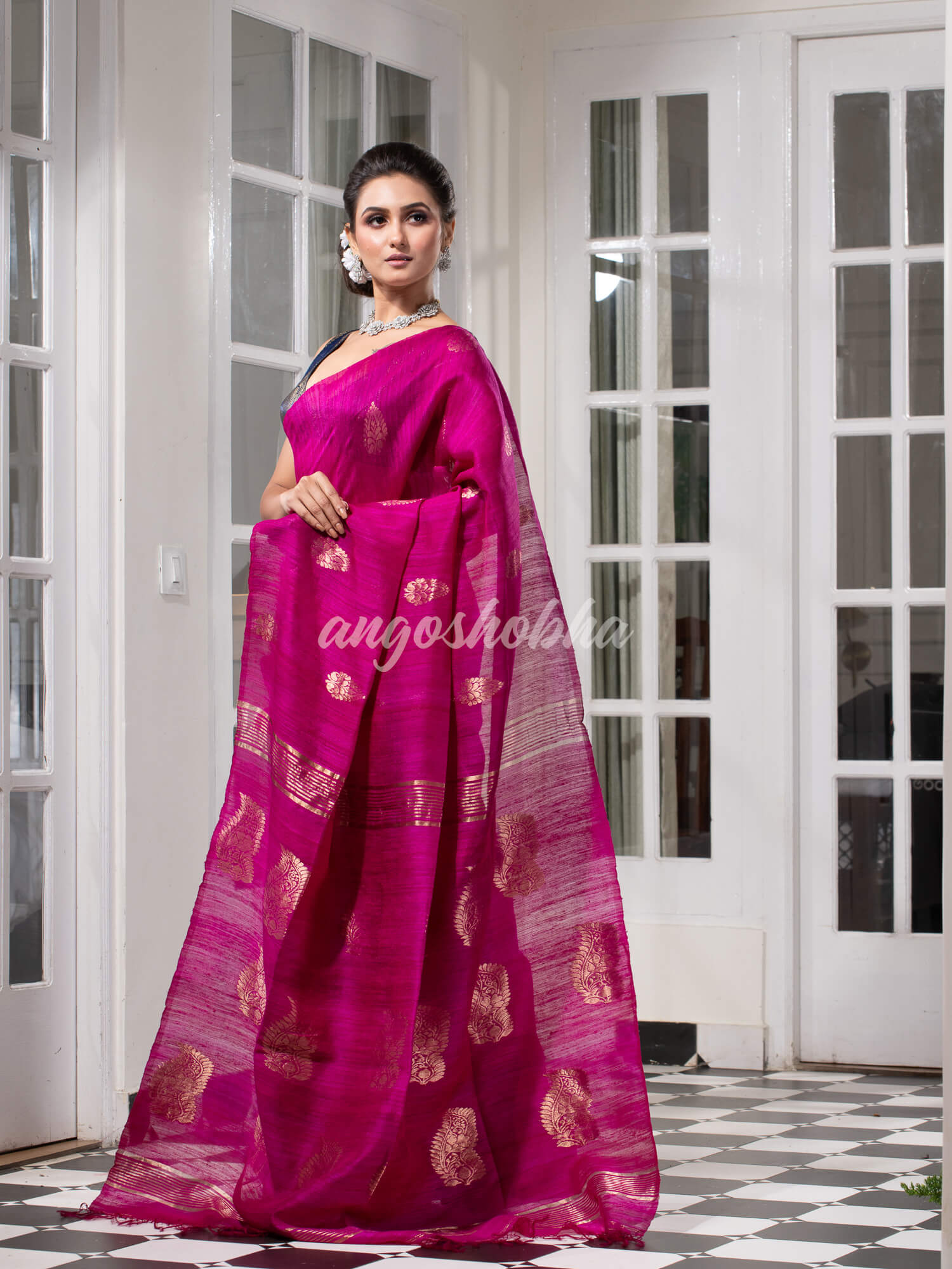 Magenta  Matka Body with Golden Motifs & Kolka Pallu Handwoven Saree