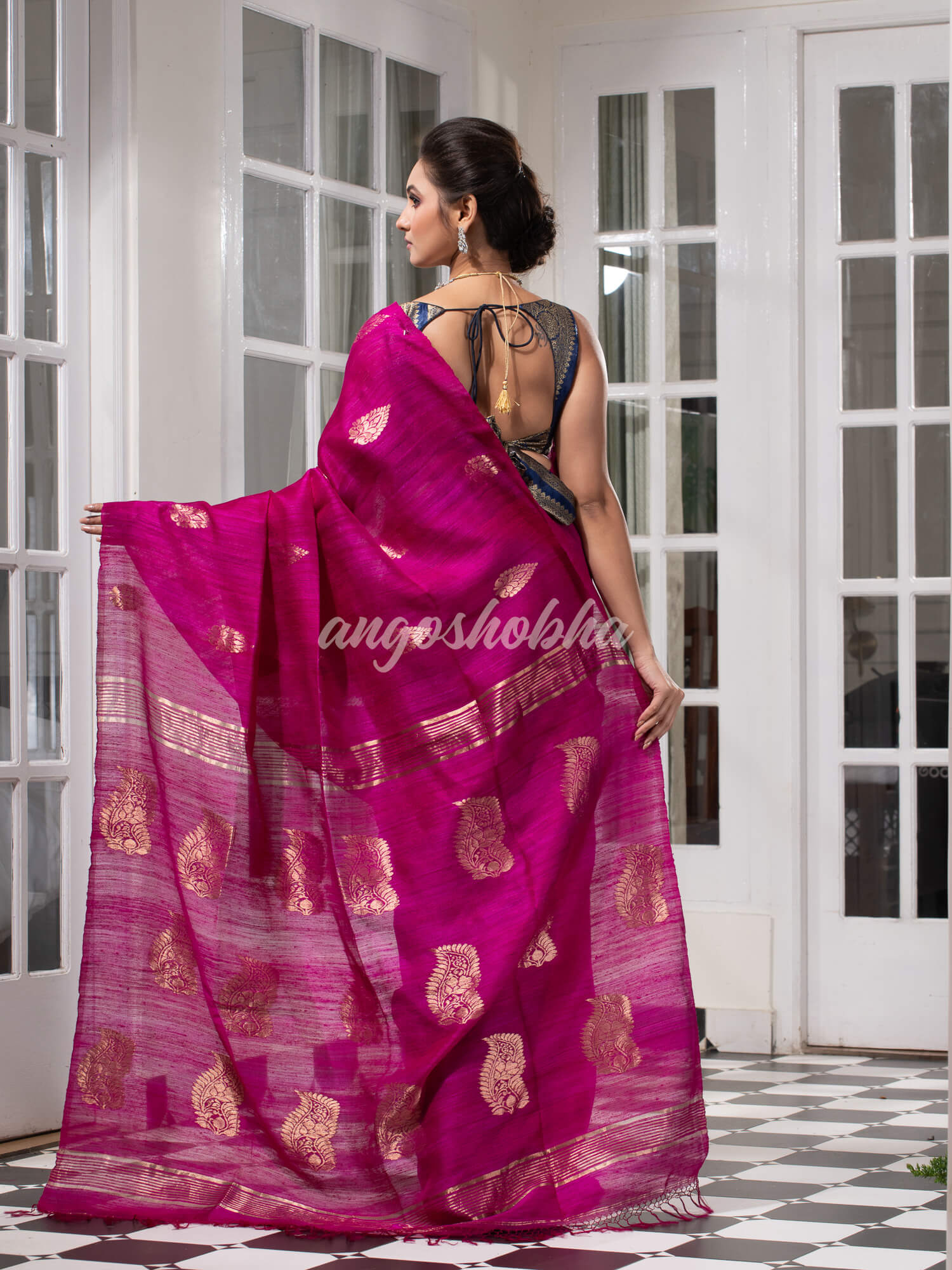 Magenta  Matka Body with Golden Motifs & Kolka Pallu Handwoven Saree