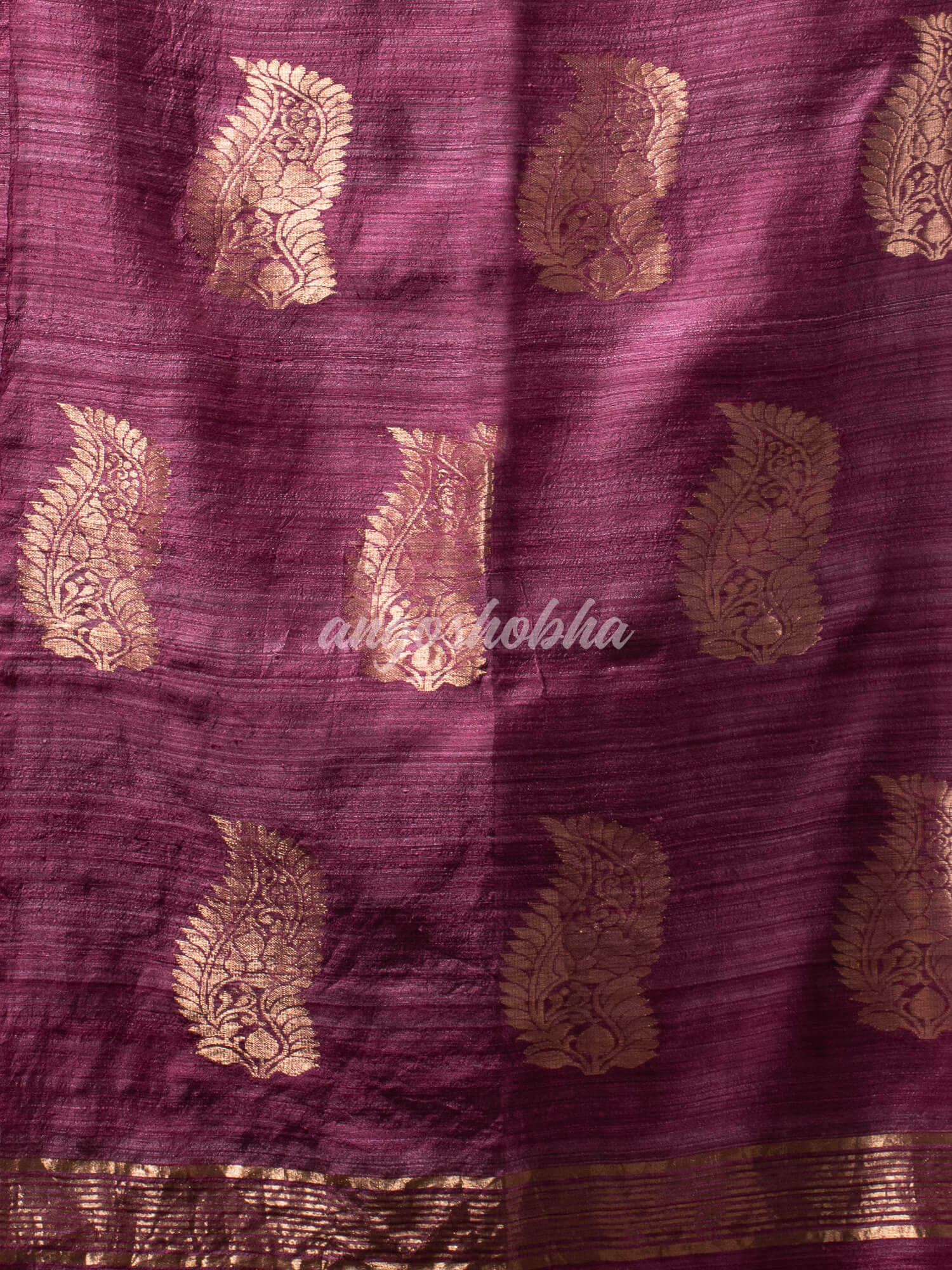 Wine  Matka Body with Golden Motifs & Kolka Pallu Handwoven Saree