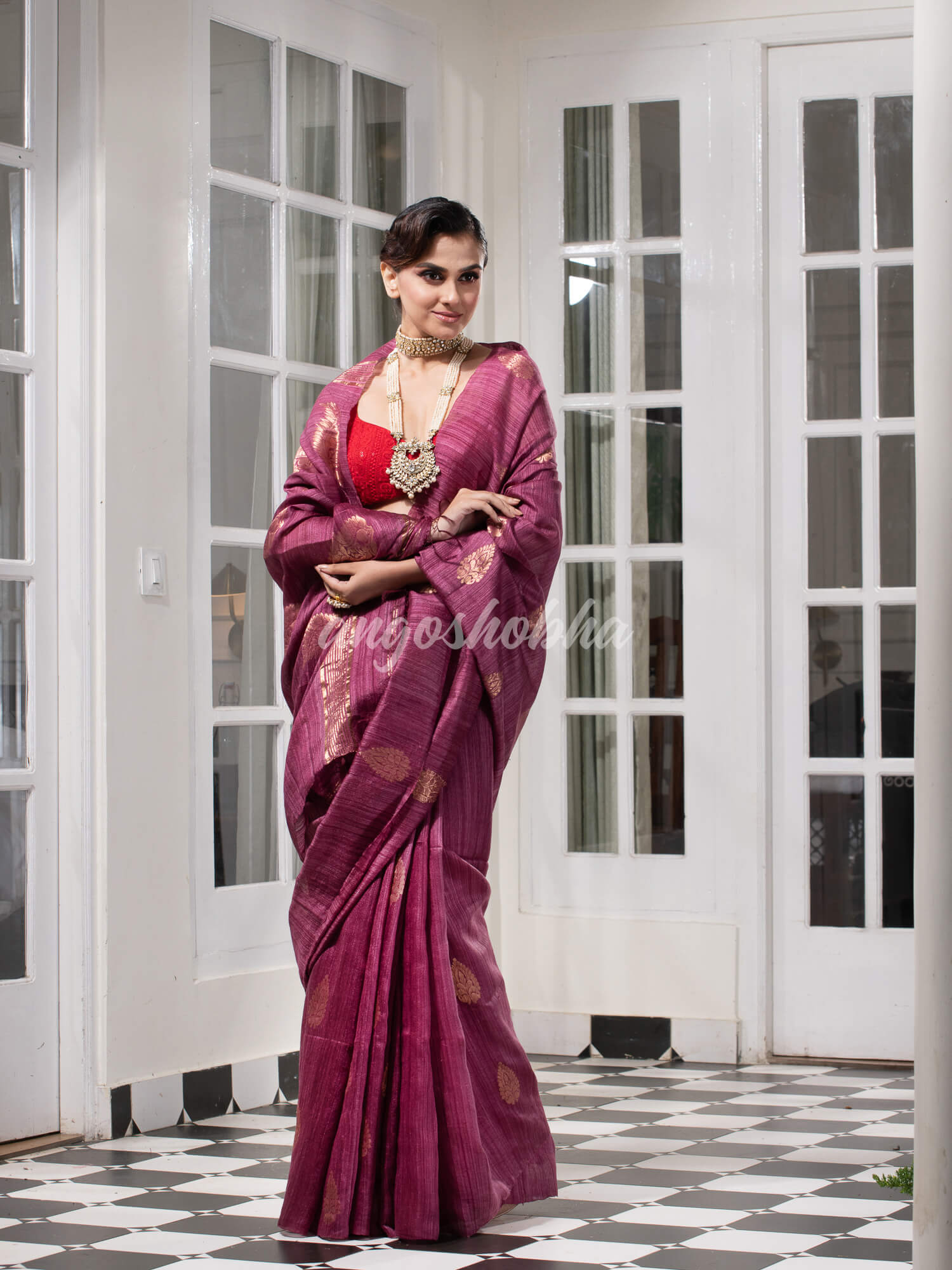 Wine  Matka Body with Golden Motifs & Kolka Pallu Handwoven Saree