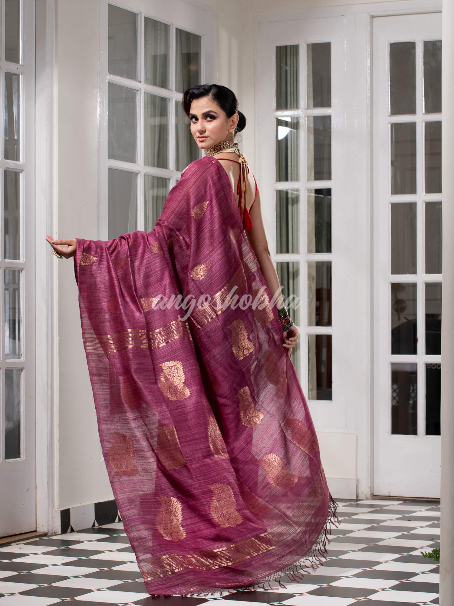 Wine  Matka Body with Golden Motifs & Kolka Pallu Handwoven Saree