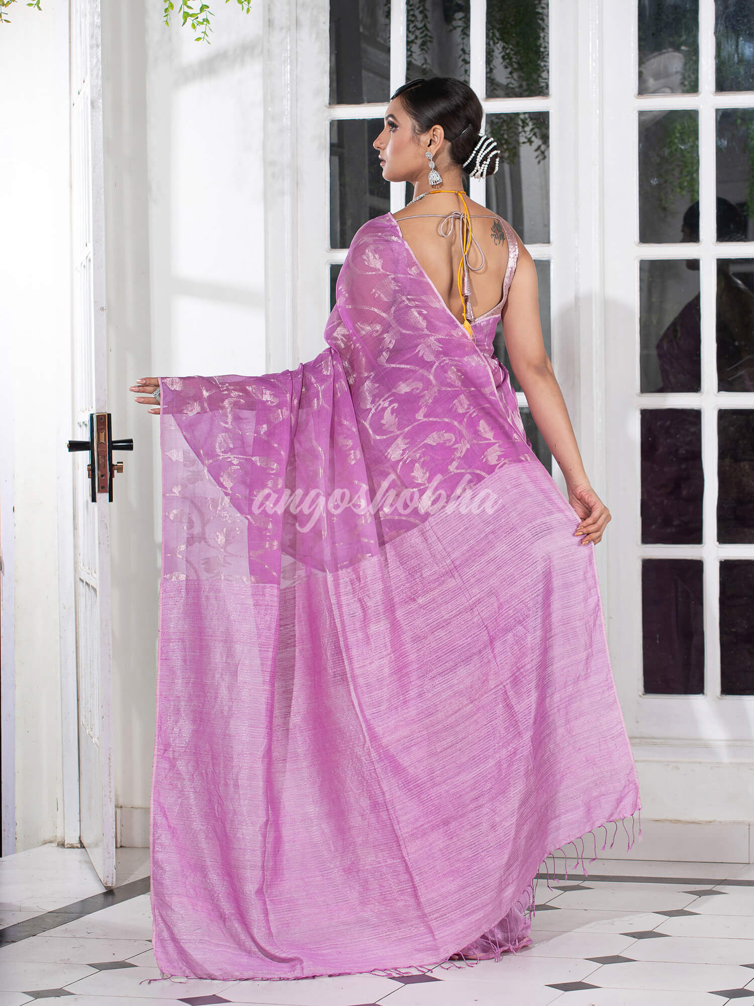 Lavender Silk Matka Body Creeper Design all over Silver Zari Check Pallu Handwoven Saree