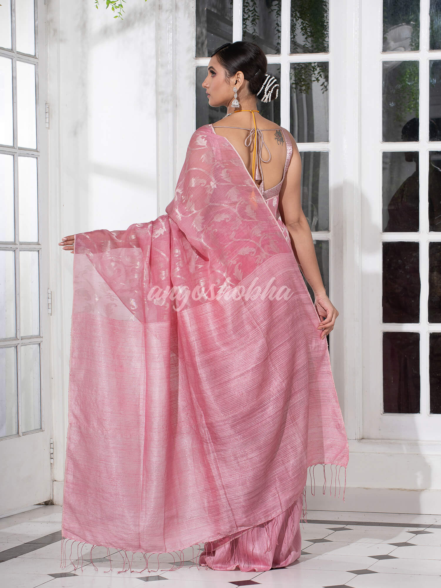 Onion Pink Silk Matka Body Creeper Design all over Silver Zari Check Pallu Handwoven Saree