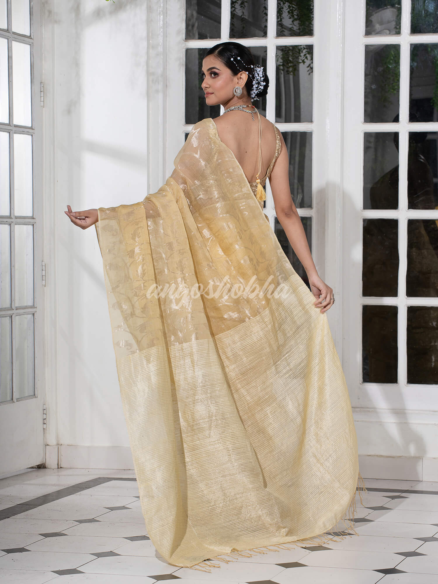 Champagne Skin Tone Silk Matka Body Creeper Design all over Silver Zari Check Pallu Handwoven Saree