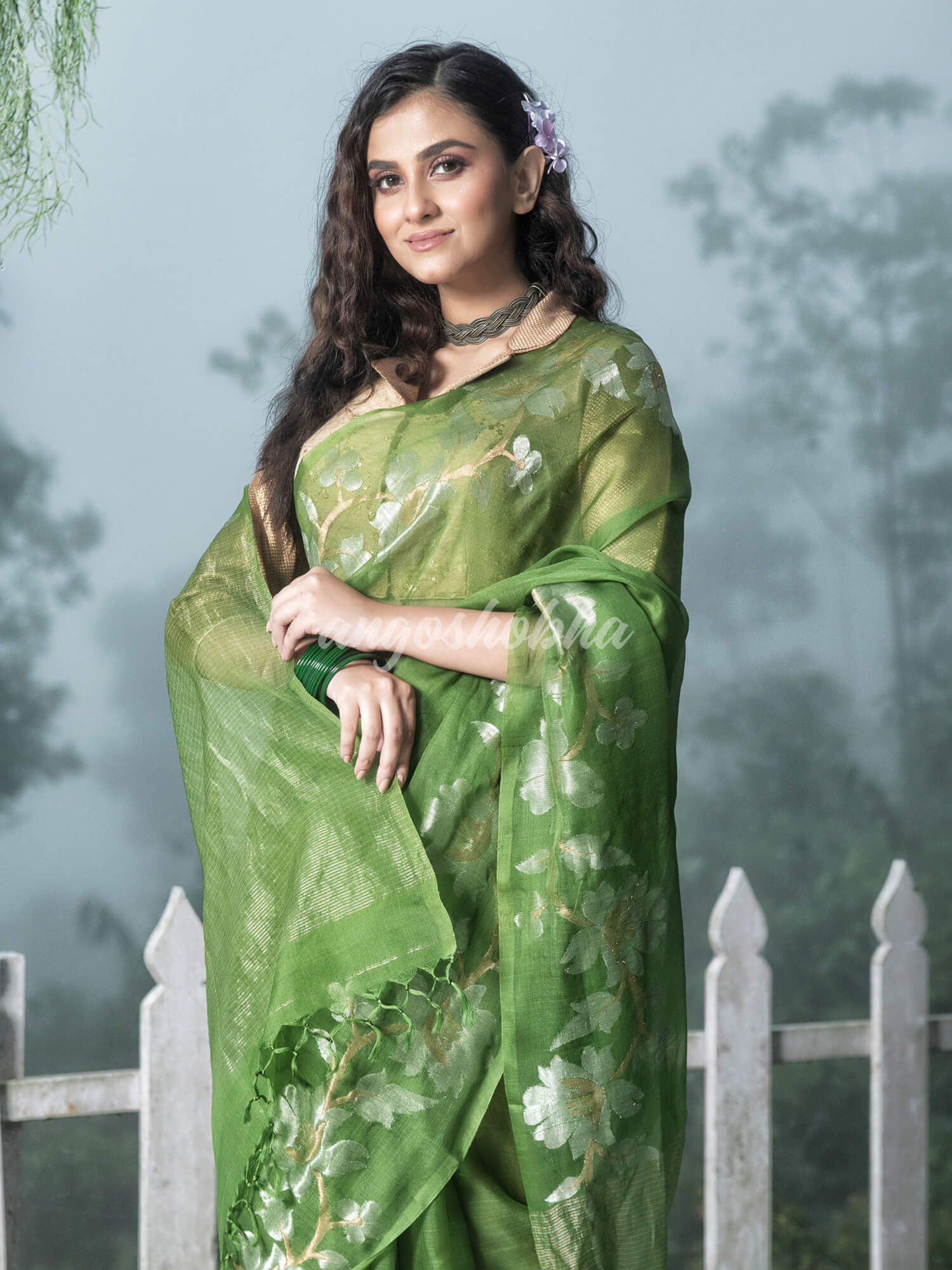 Green Silk White Flowers Motive Handwoven Muslin Saree