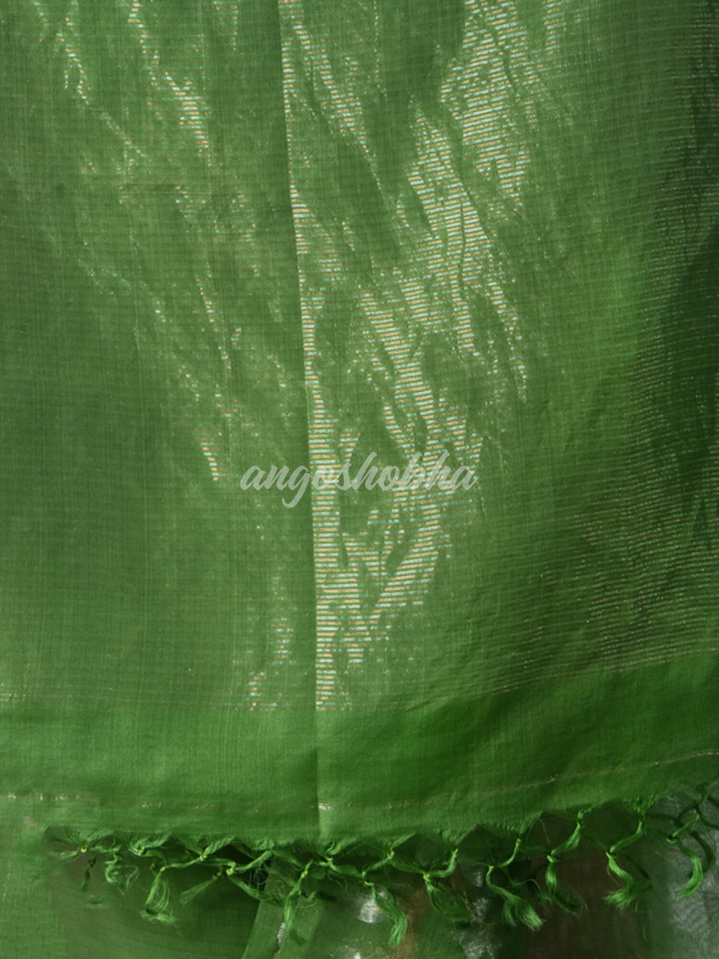 Green Silk White Flowers Motive Handwoven Muslin Saree
