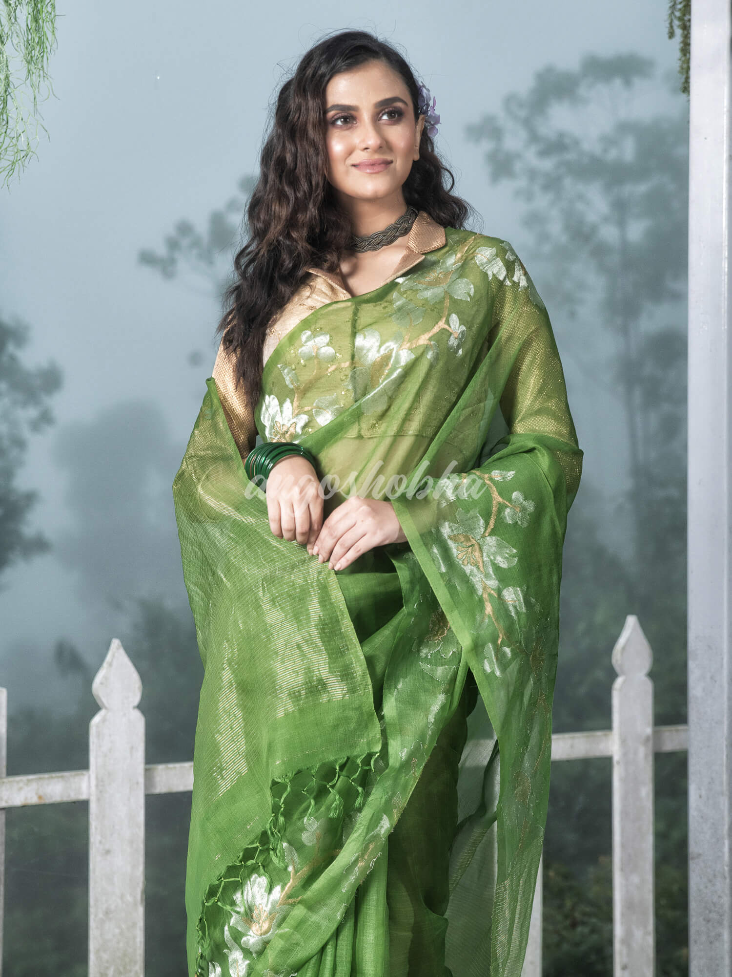 Green Silk White Flowers Motive Handwoven Muslin Saree