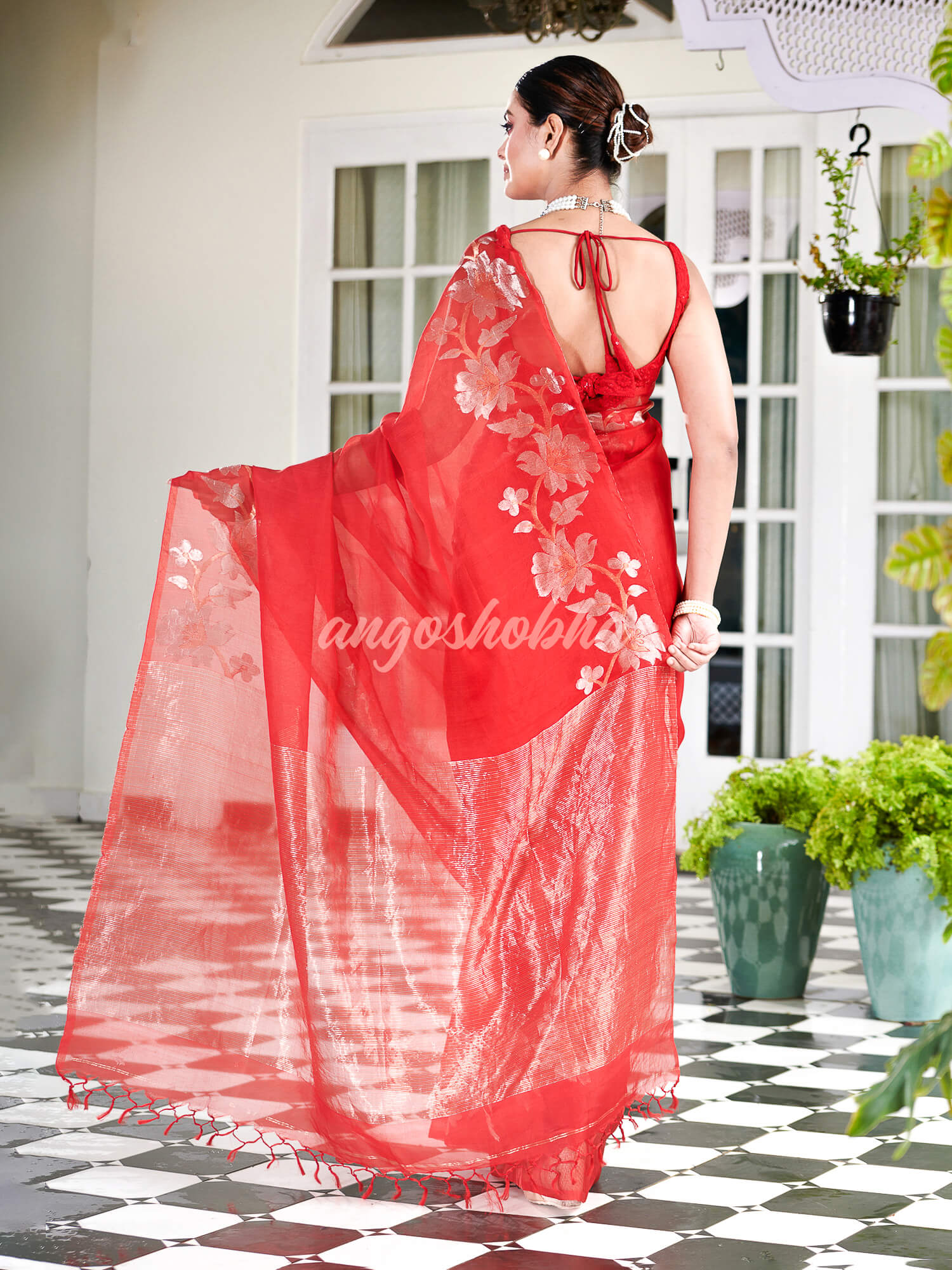 Red Silk White Flowers Motive Handwoven Muslin Saree