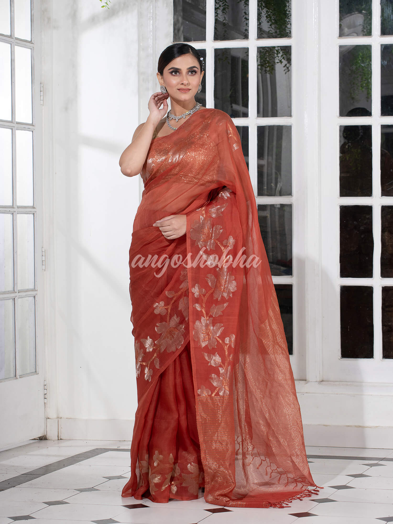 Rust Silk White Flowers Motive Handwoven Muslin Saree