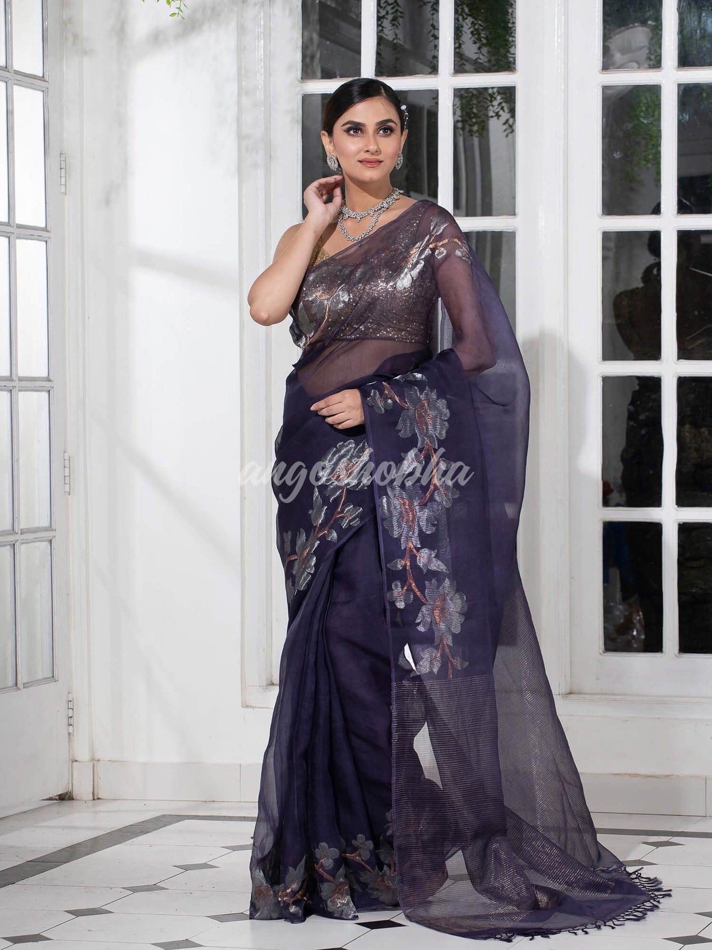 Misty Blue Silk White Flowers Motive Handwoven Muslin Saree