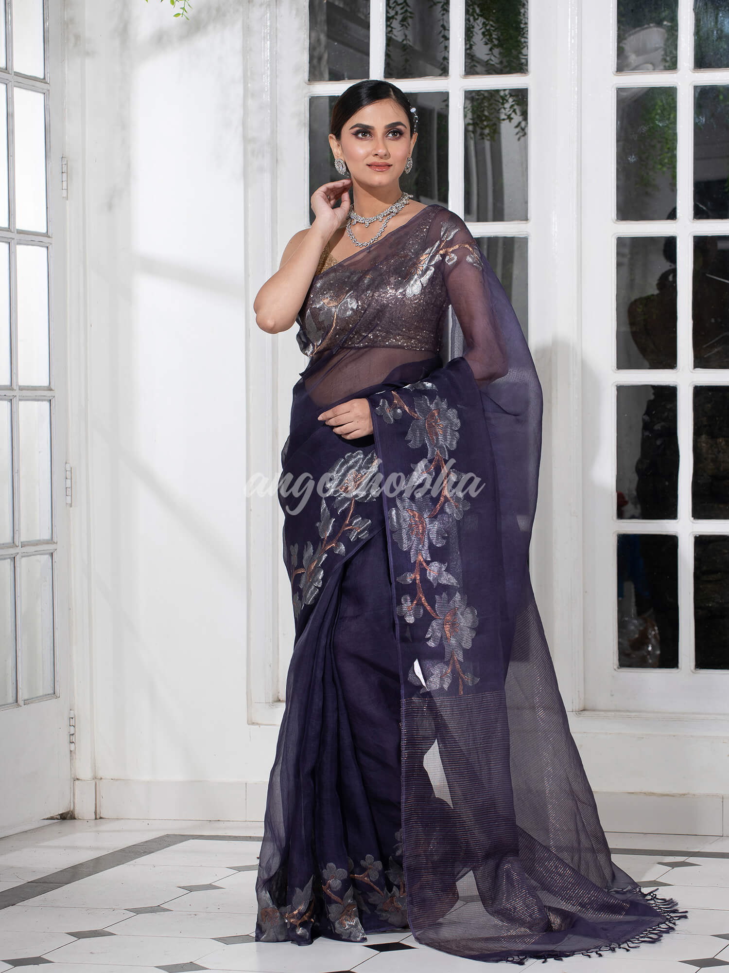 Misty Blue Silk White Flowers Motive Handwoven Muslin Saree