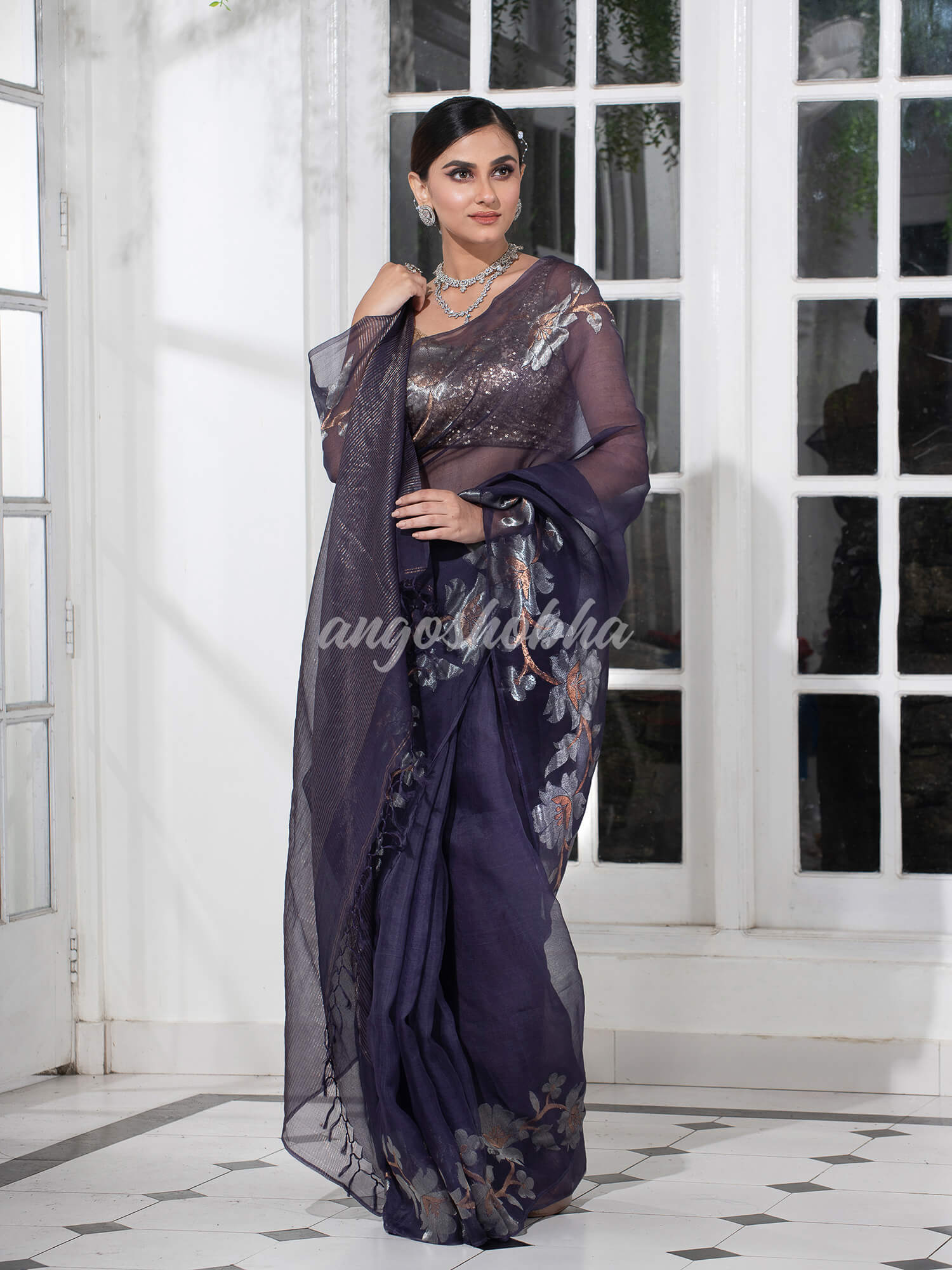 Misty Blue Silk White Flowers Motive Handwoven Muslin Saree