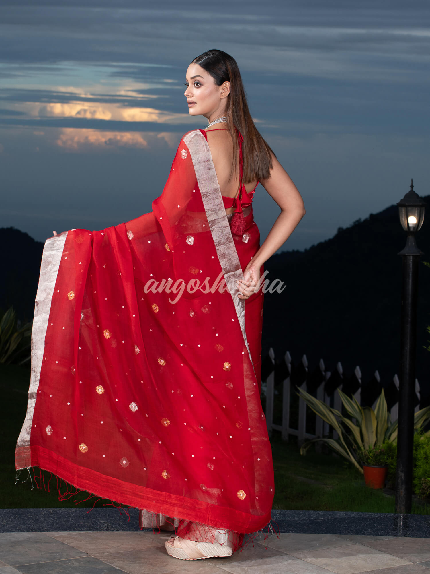Traditional Red Muslin Silk Zari Work Handloom Saree