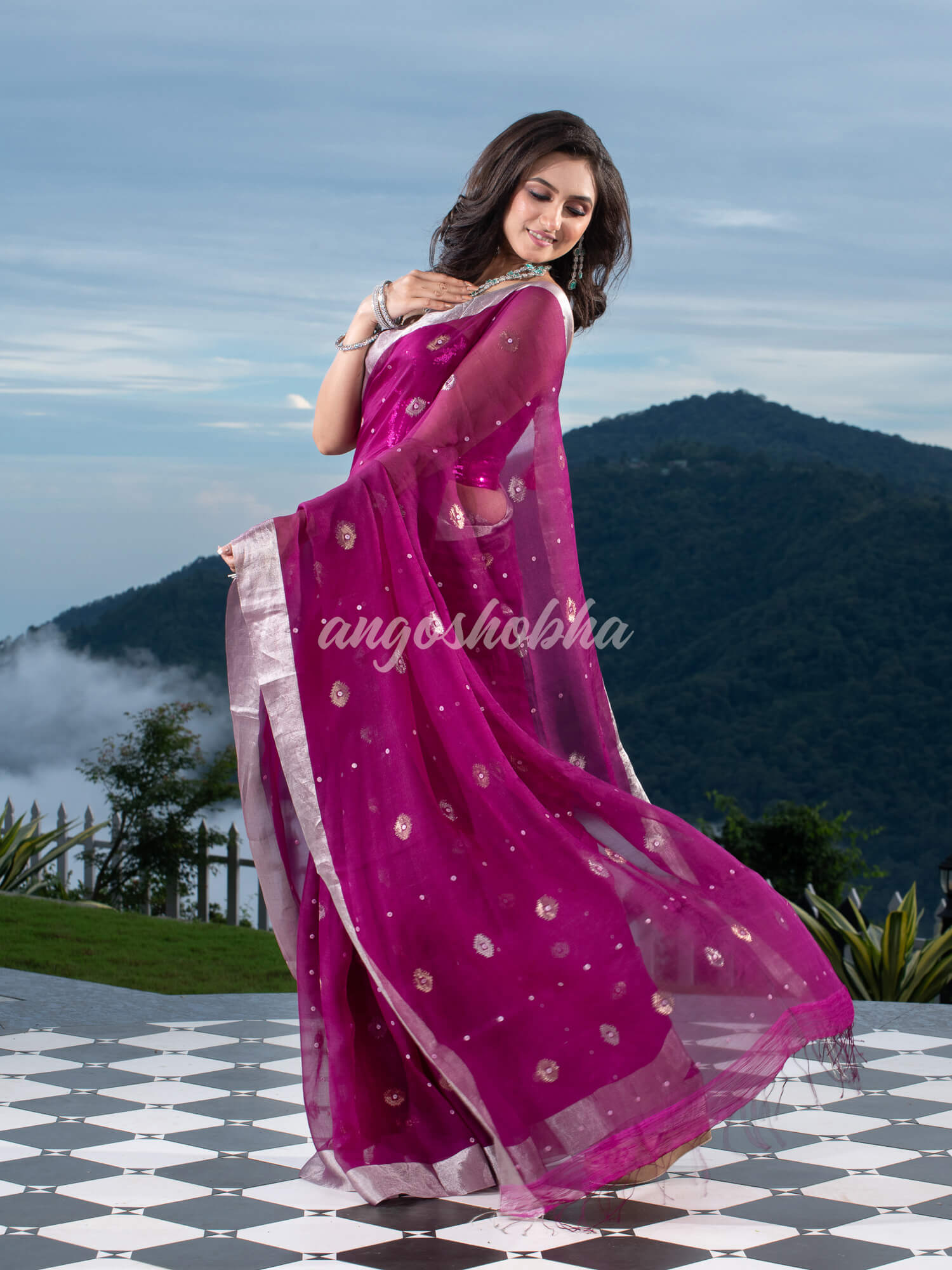 Traditional Magenta Muslin Silk Zari Work Handloom Saree