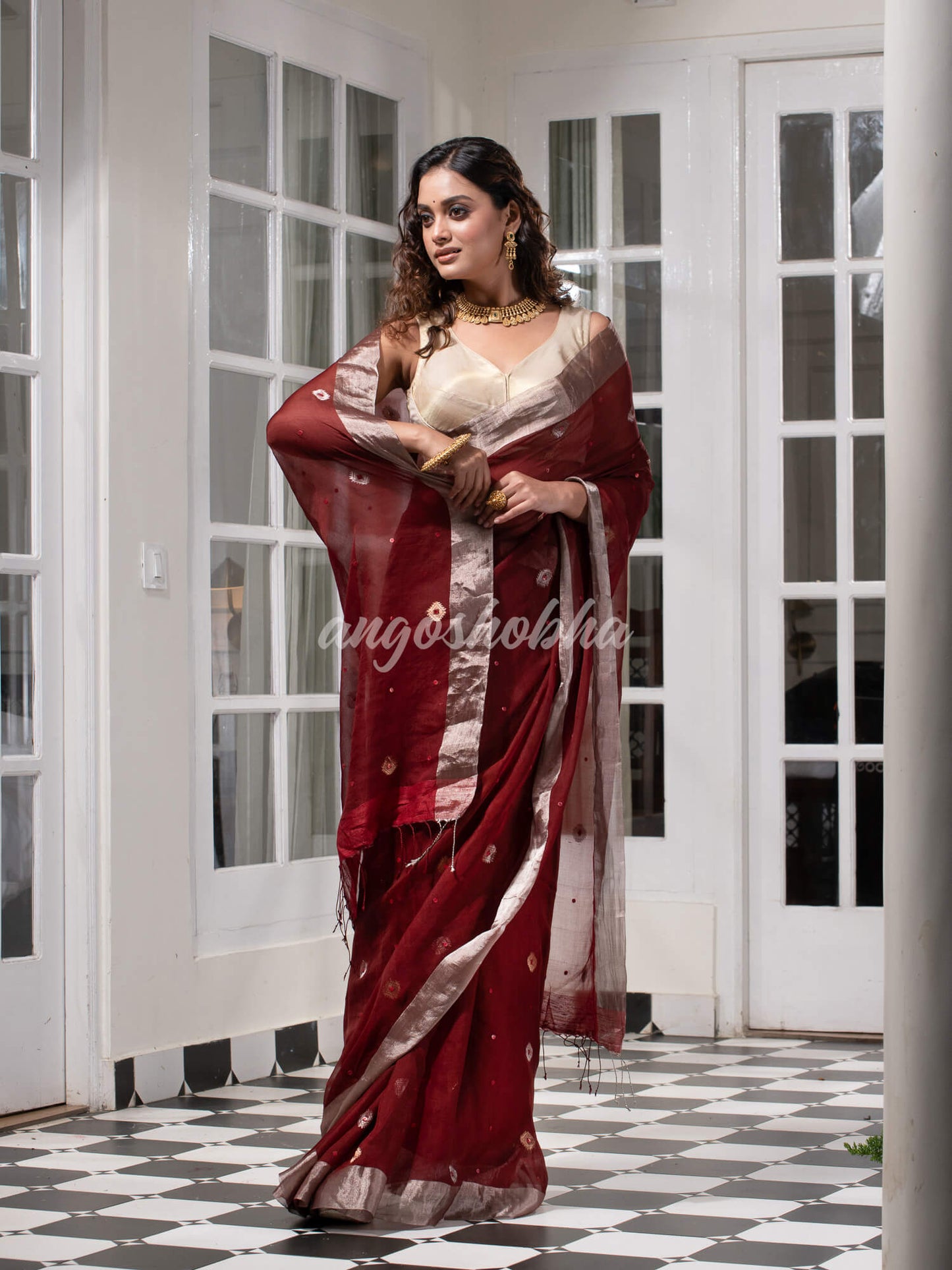 Traditional Maroon Muslin Silk Zari Work Handloom Saree