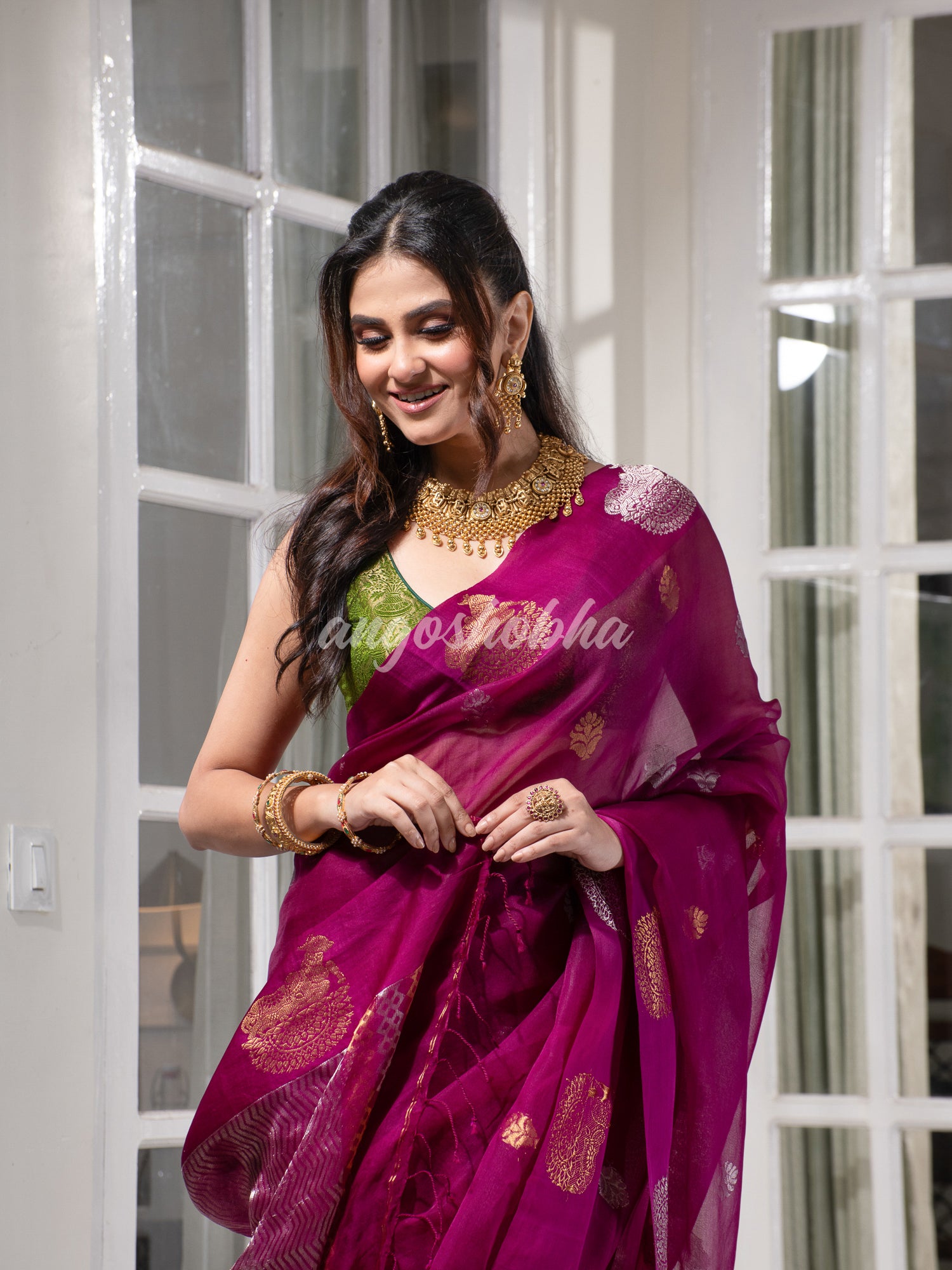 Berry Magenta Pure Muslin Silk Handwoven Saree