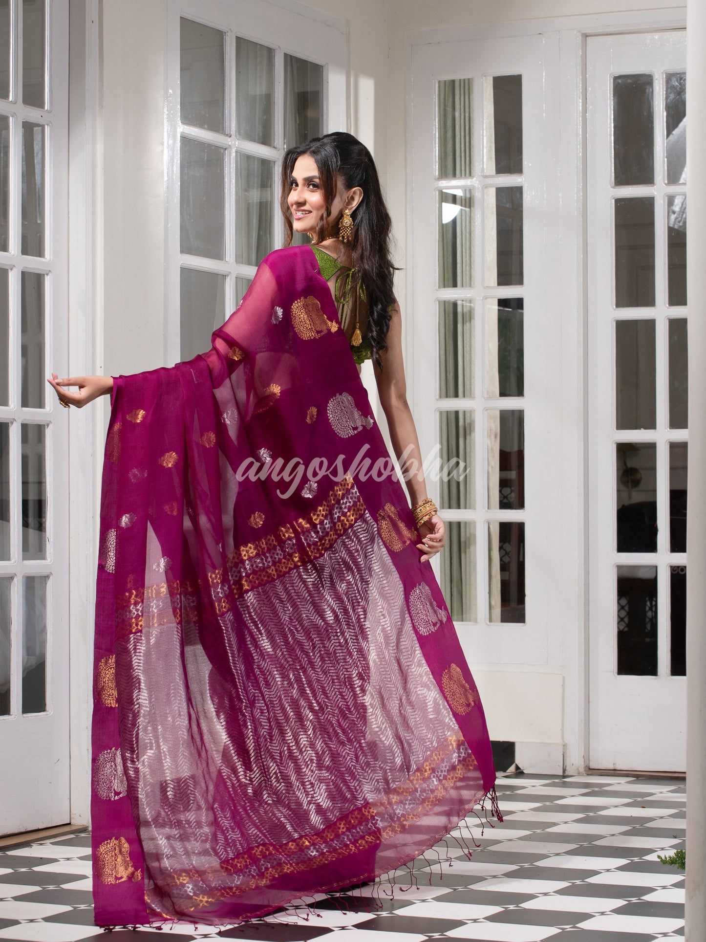 Berry Magenta Pure Muslin Silk Handwoven Saree