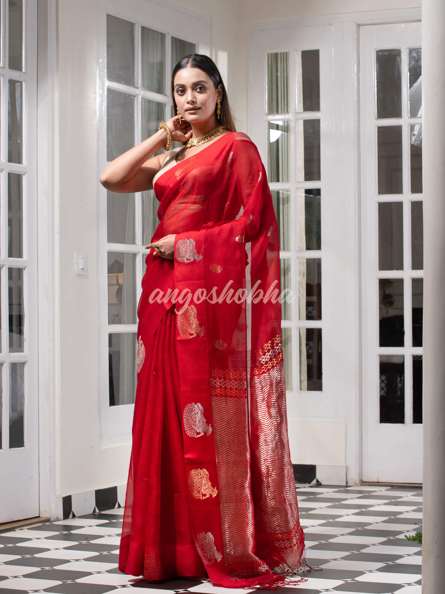 Red Pure Muslin Silk Handwoven Saree