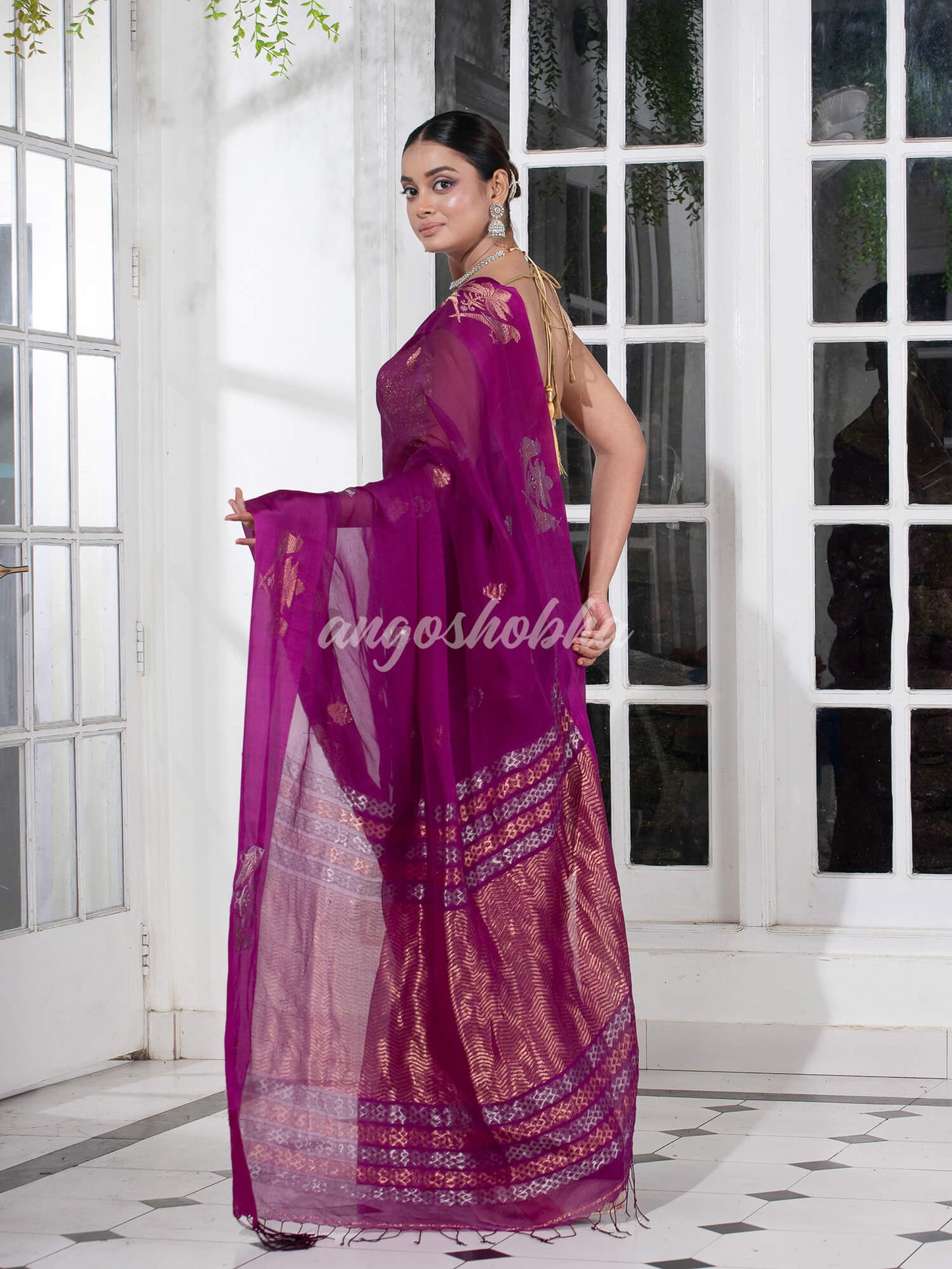 Mulberry Pure Muslin Intricate Bird Design Border Handwoven Saree